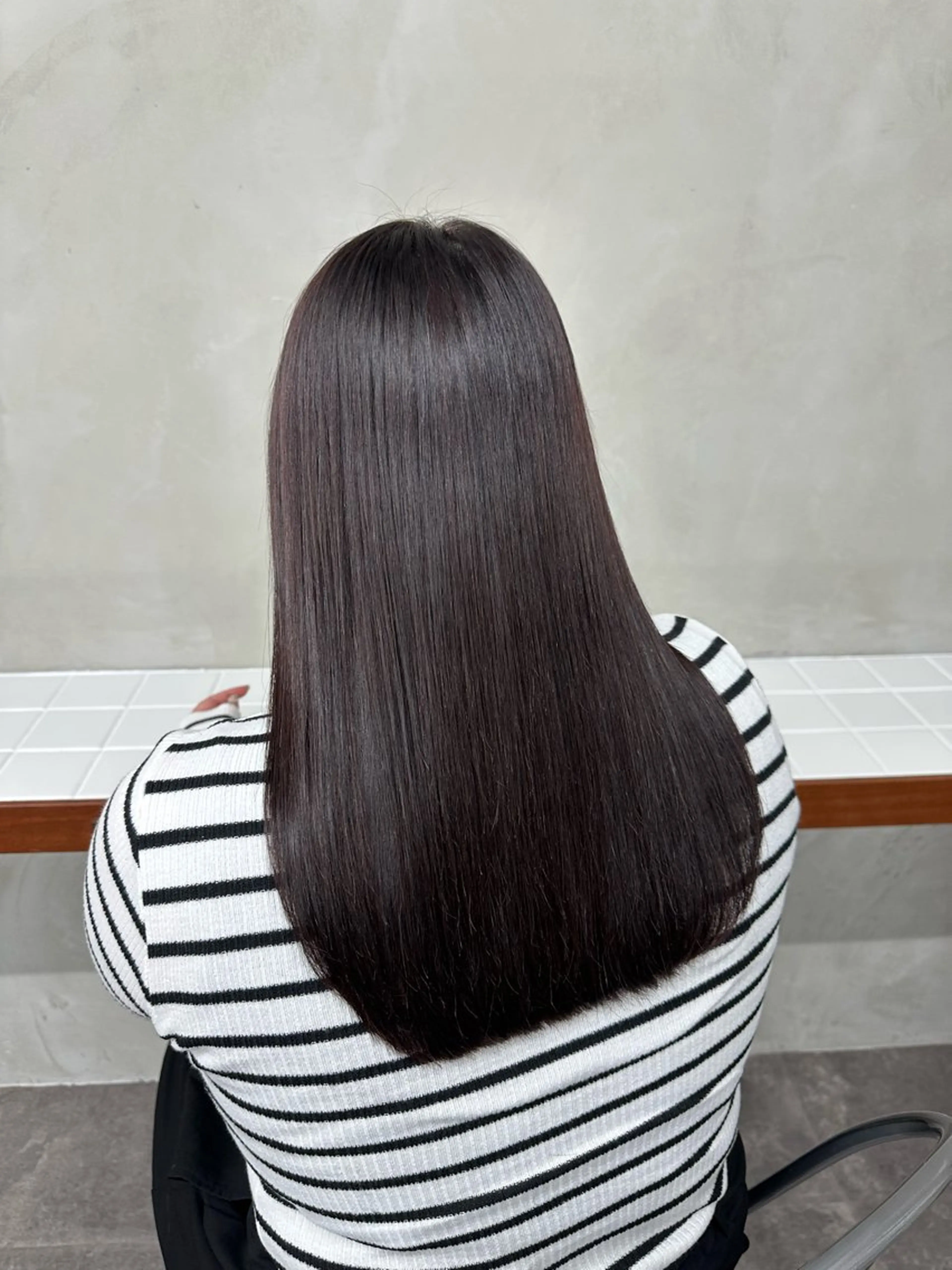 ロング パーマ 縮毛矯正 センターパート フェザー/ニュアンスのヘアスタイル