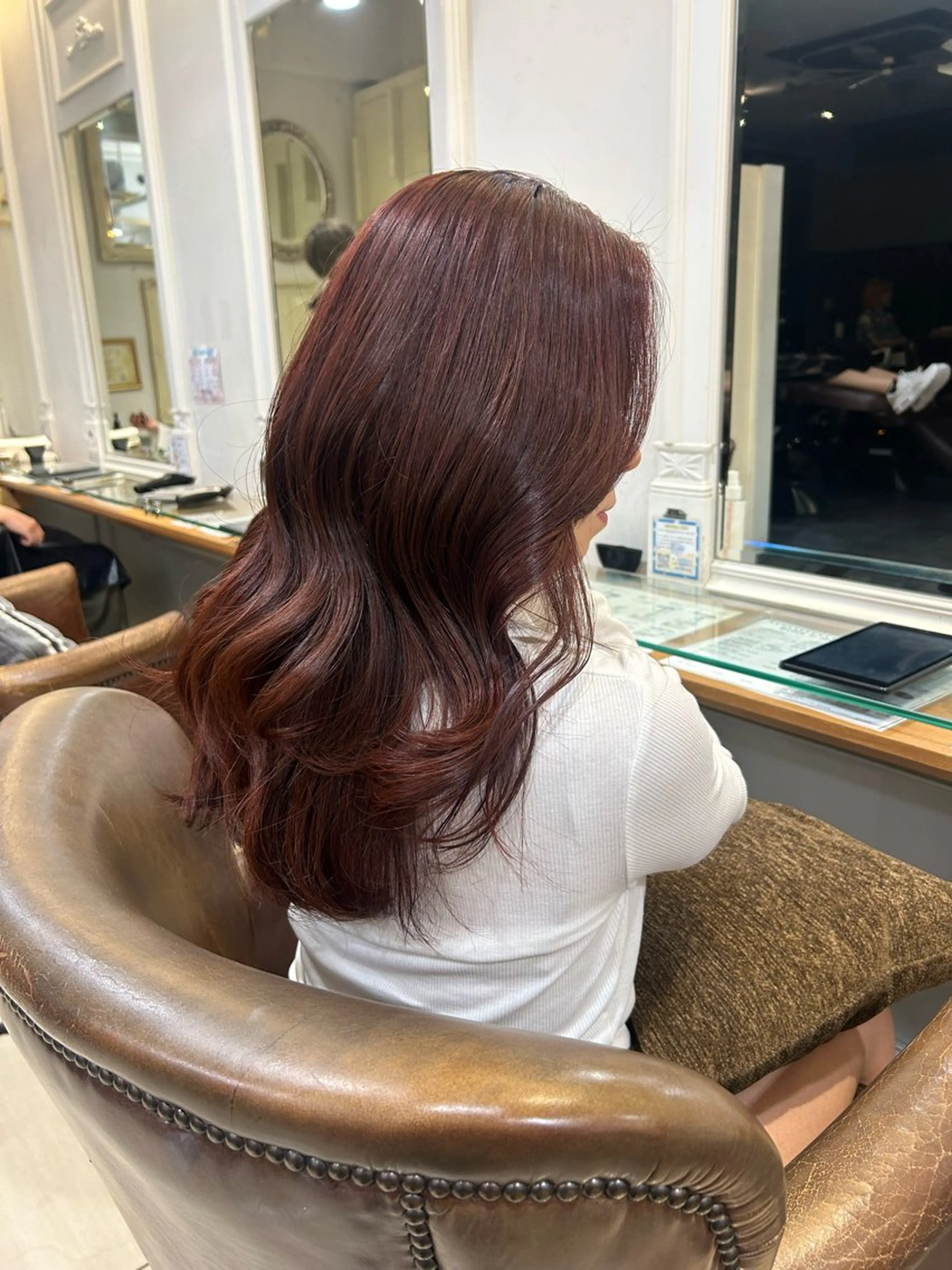 カラー ブリーチ ブラウンカラー ブリーチなしカラー レッドカラー Lomalia moekaのヘアスタイル