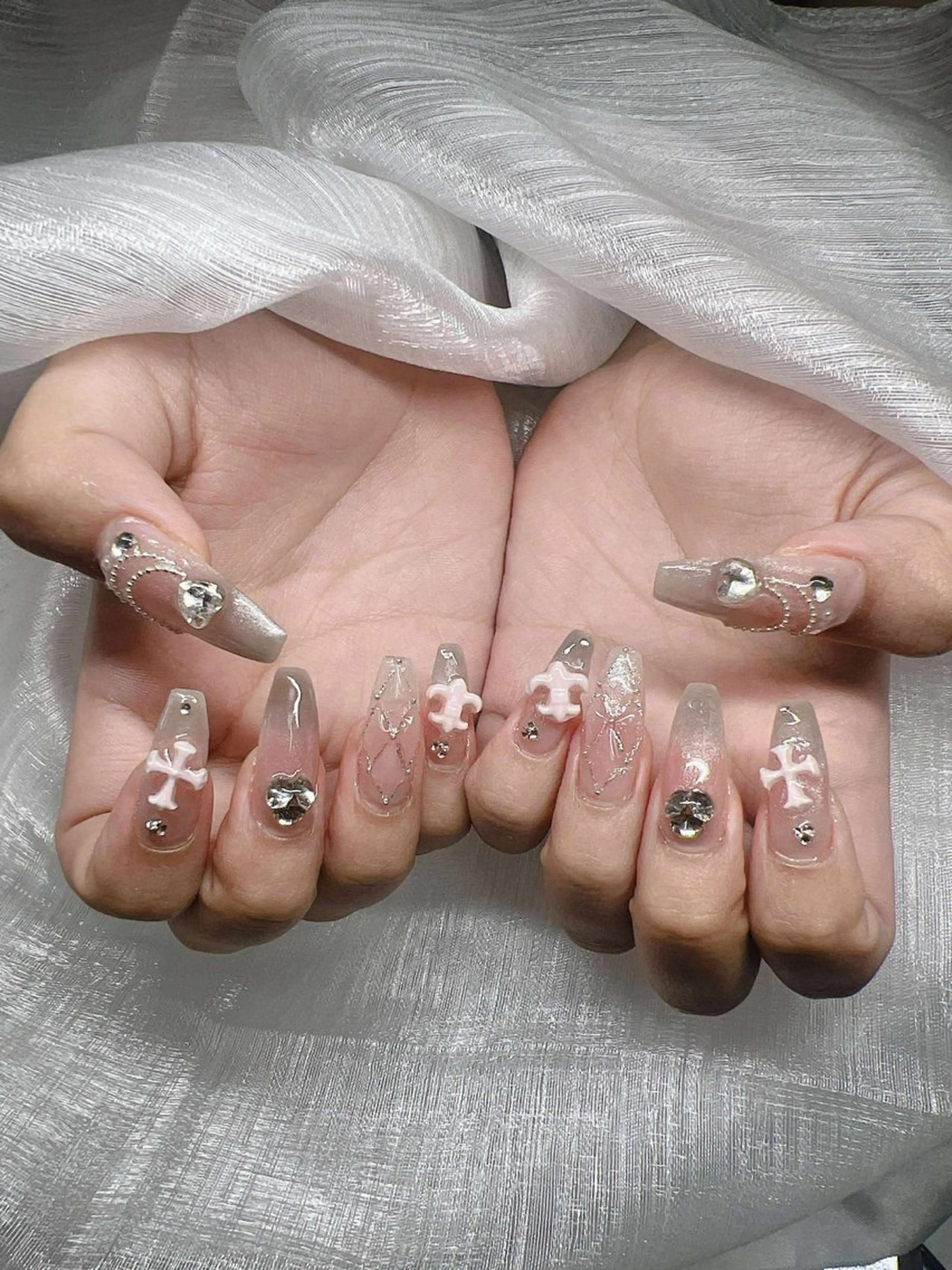 ネイル ハンドネイル Lee Nailsのネイルデザイン