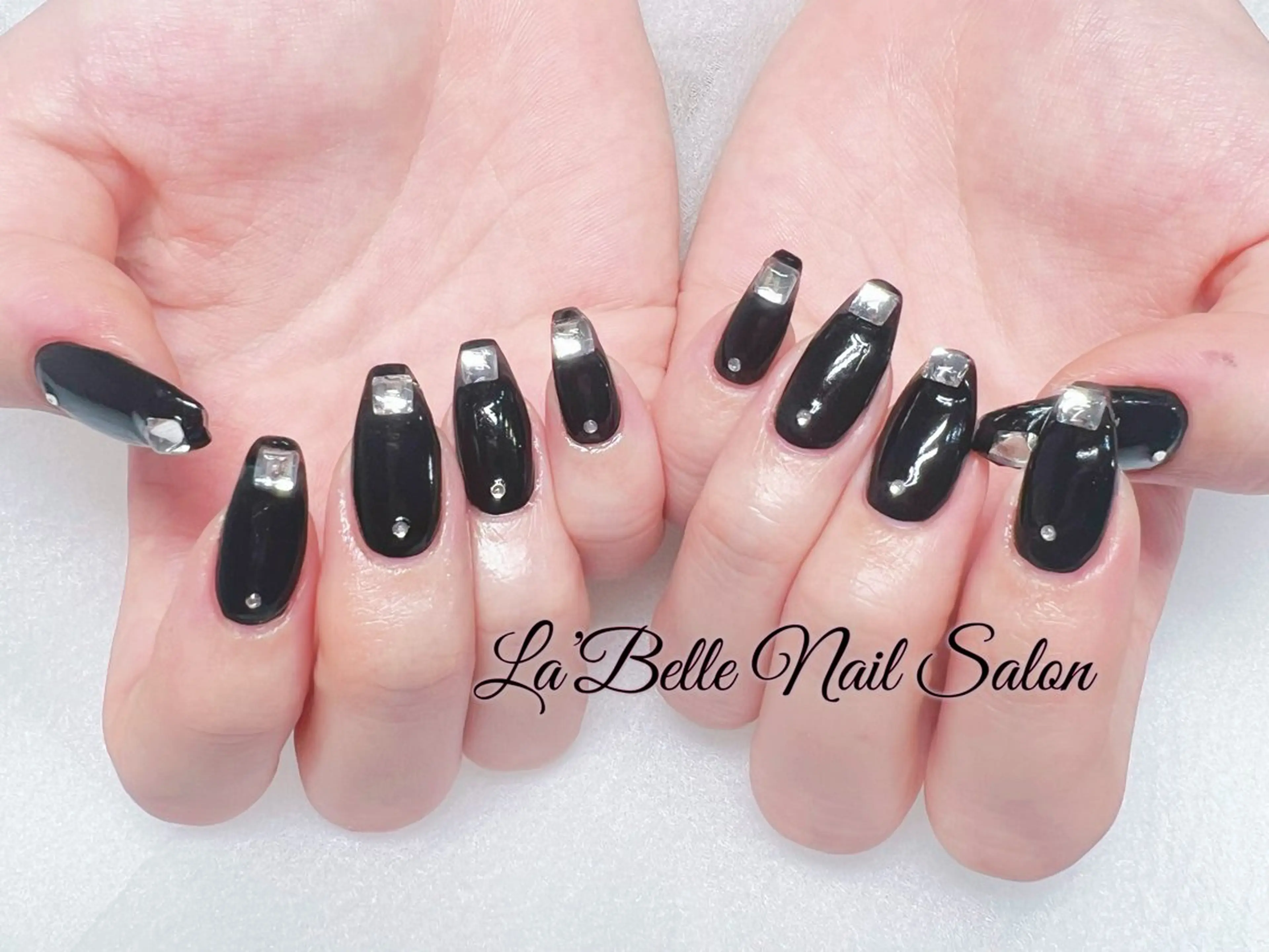 ネイル ストーンネイル ハンドネイル label nail salonのネイルデザイン