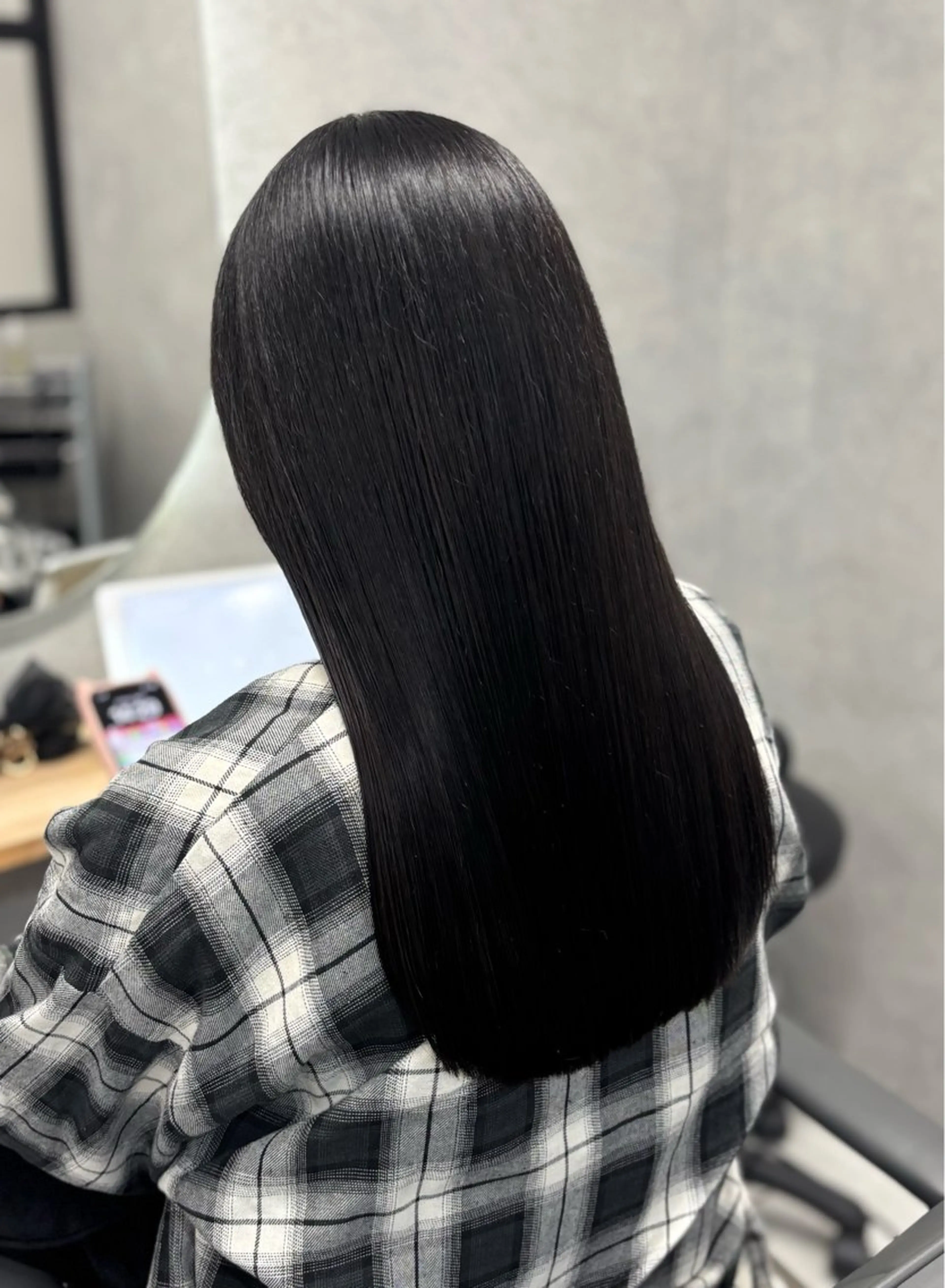 ロング 縮毛矯正 野並 令弥のヘアスタイル