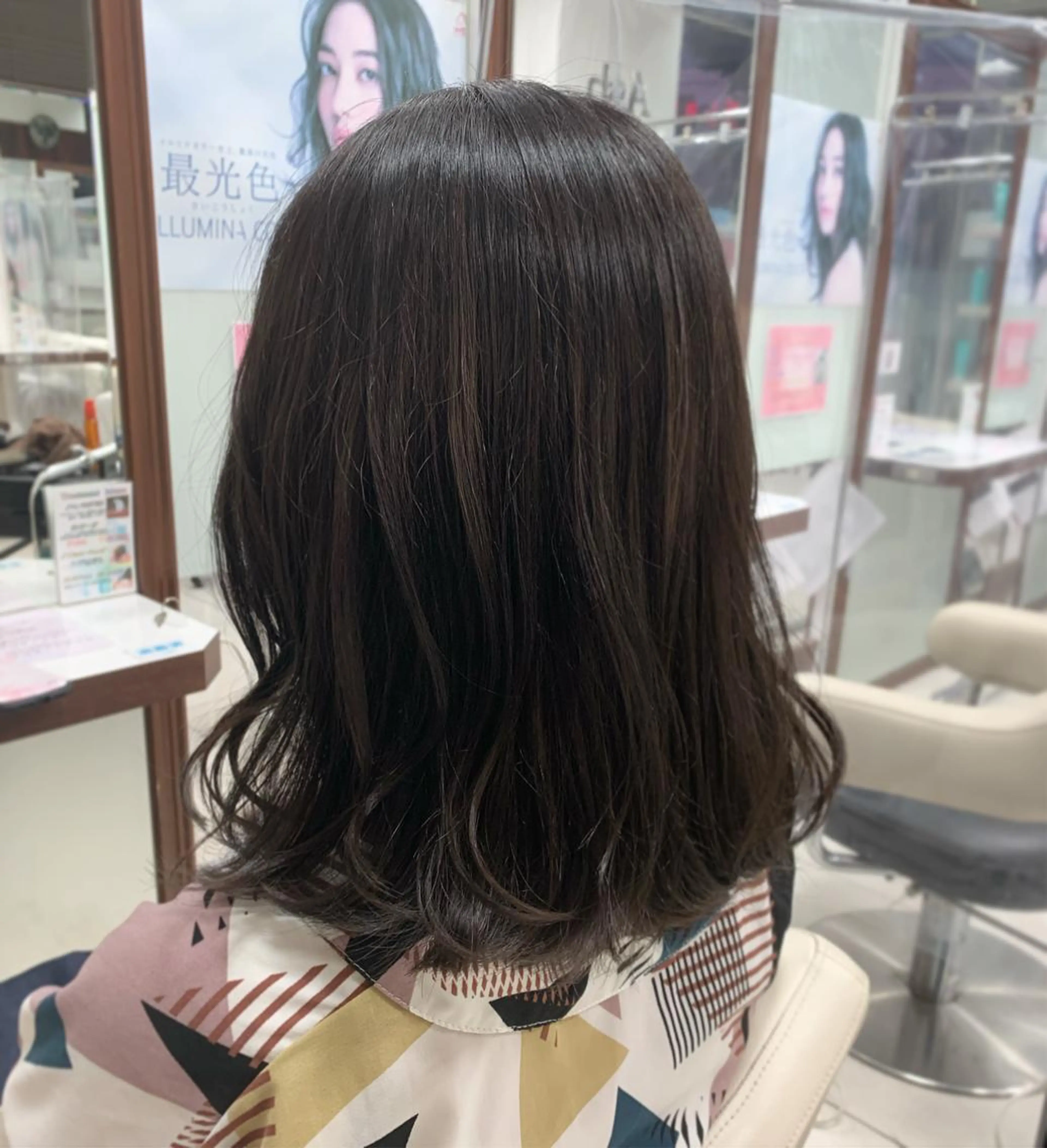 ミディアム カラー ally新百合ヶ丘 フジムラユウスケのヘアスタイル