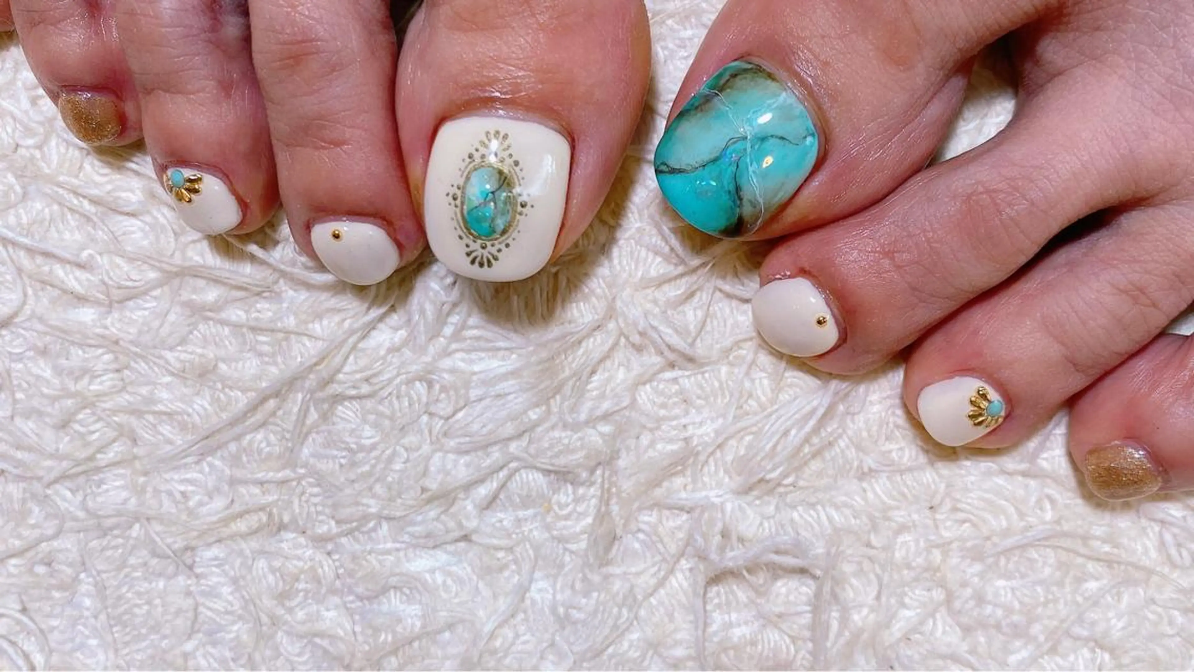 ネイル フットネイル ハンドネイル Nail Room Bellisのネイルデザイン