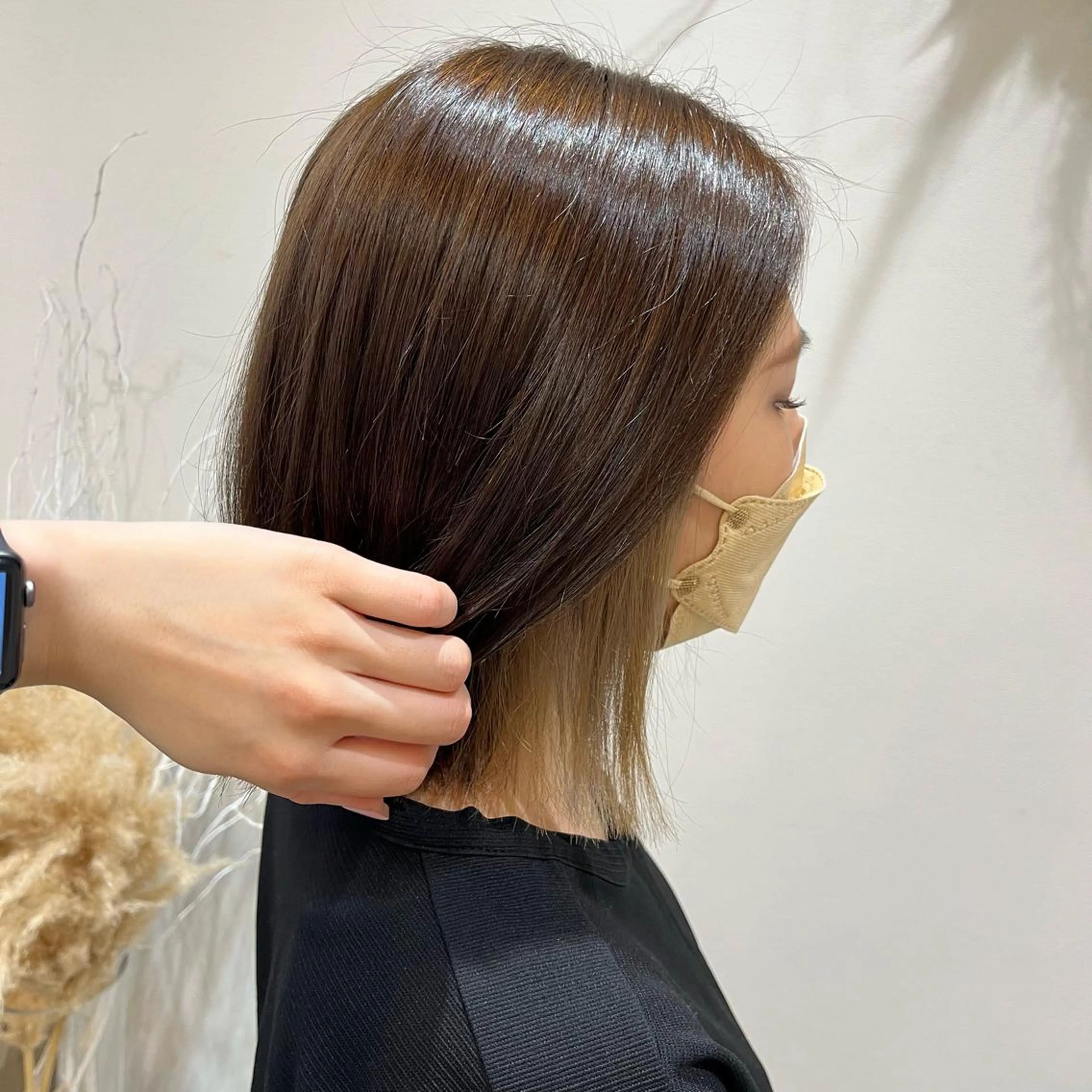 カラー 松本 玲菜のヘアスタイル