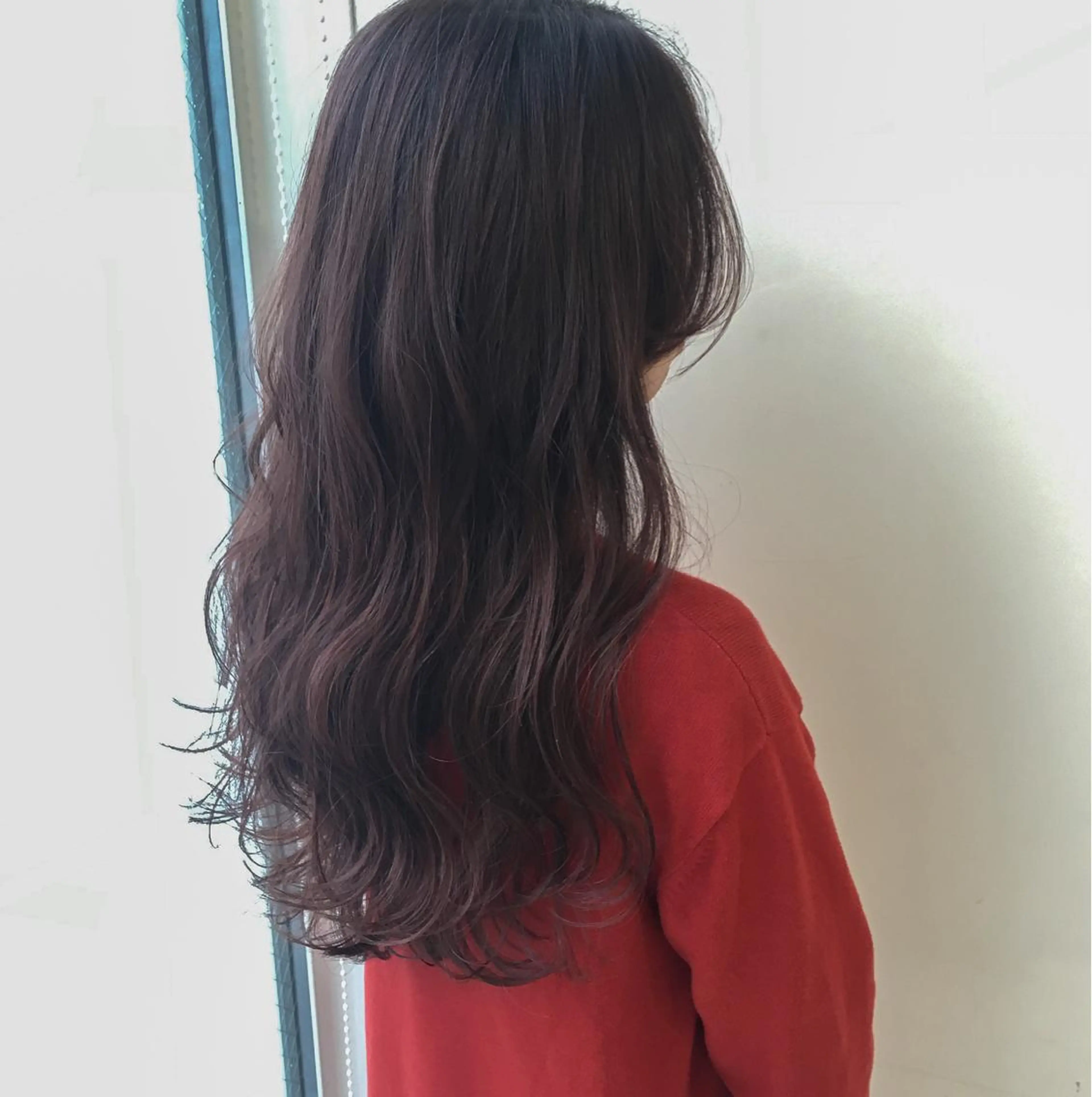 ロング カラー グレージュ バイオレットカラー バイオレットグレージュ 中山 天地のヘアスタイル