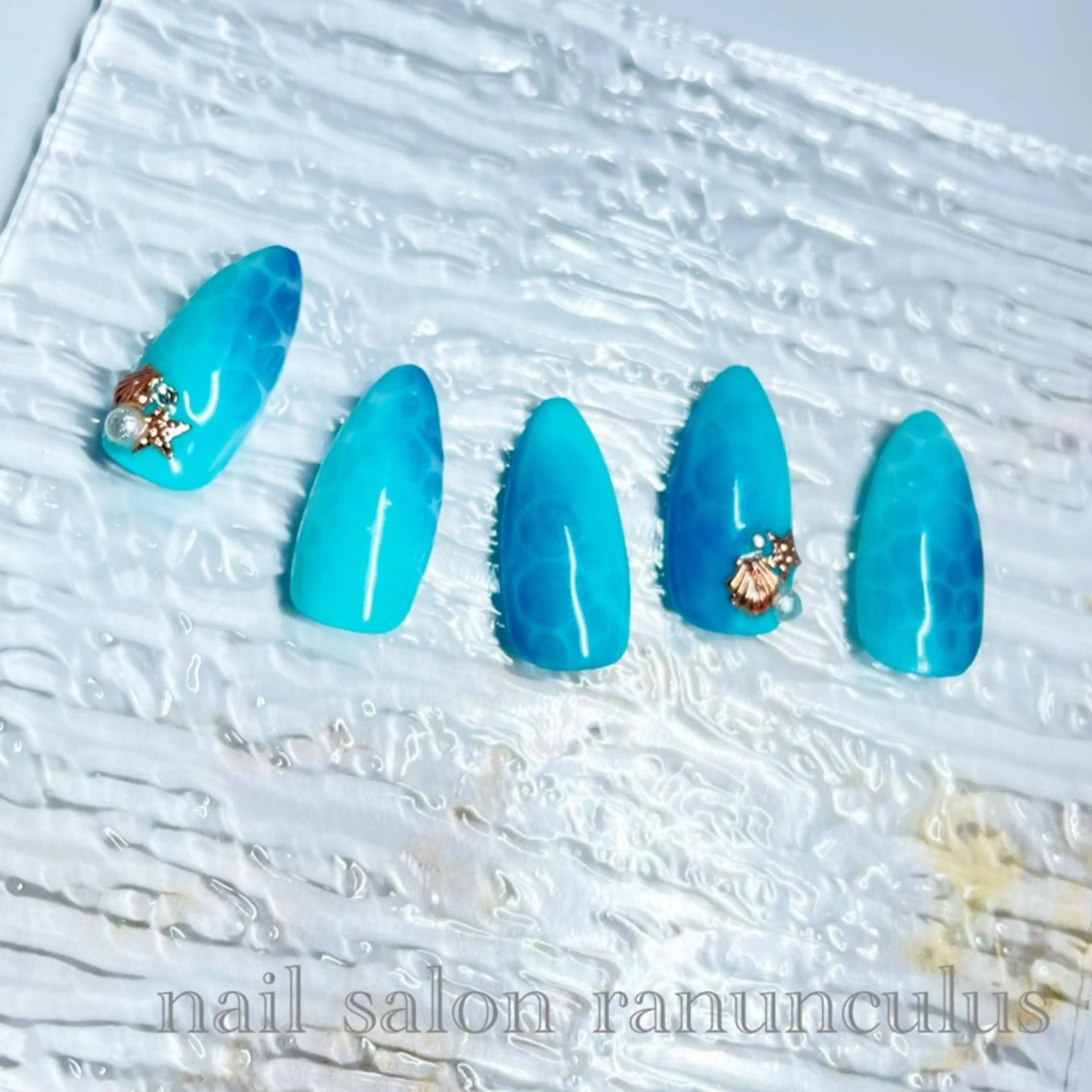 ネイル ハンドネイル nailsalon ranunculusのネイルデザイン