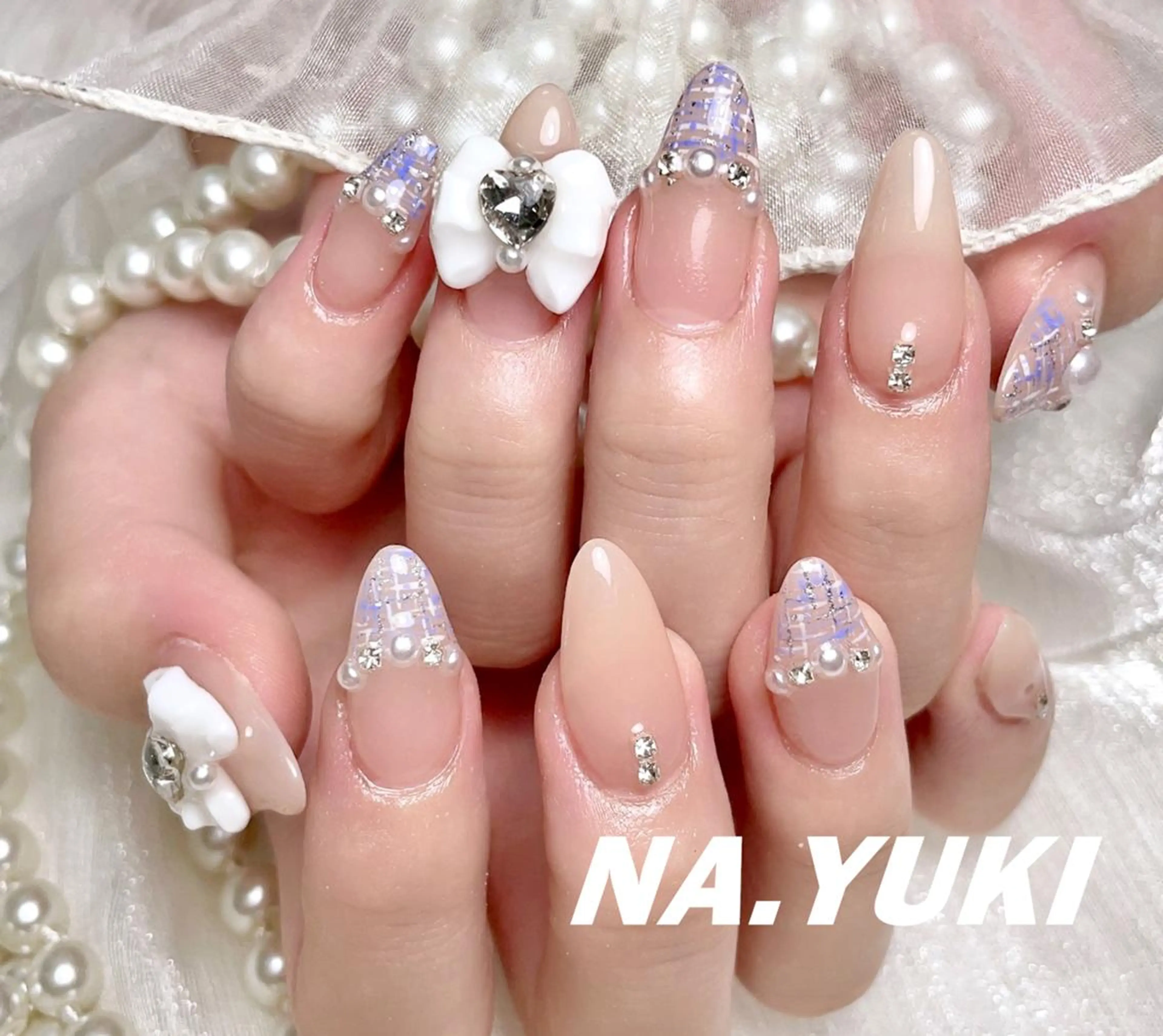ネイル ハンドネイル ハンドケア 🌷 Mooning 🌷のネイルデザイン