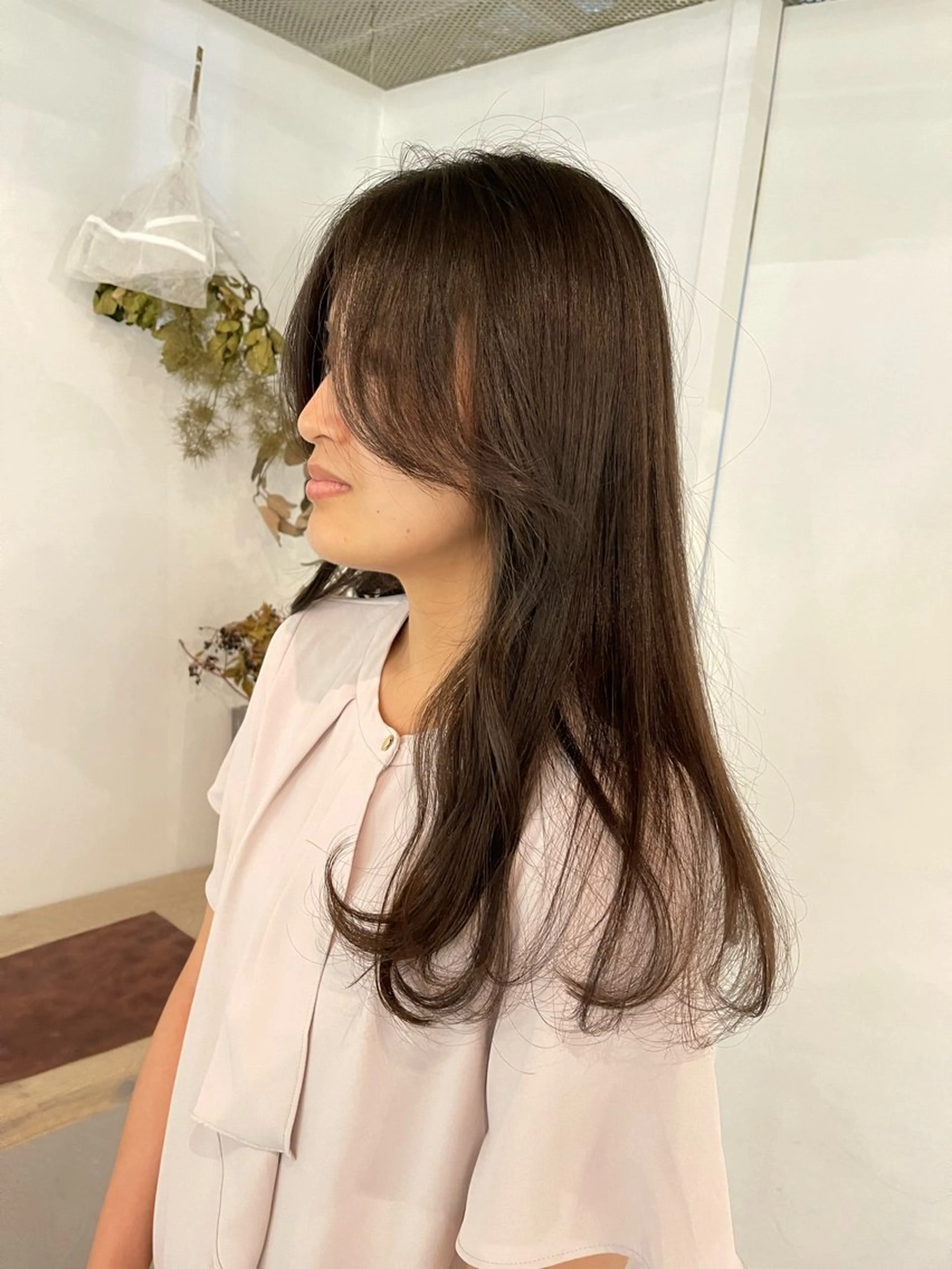 カラー ベージュカラー 透明感カラー オリーブベージュ ヘアカラー レイヤー/ボブ /河内温太のヘアスタイル