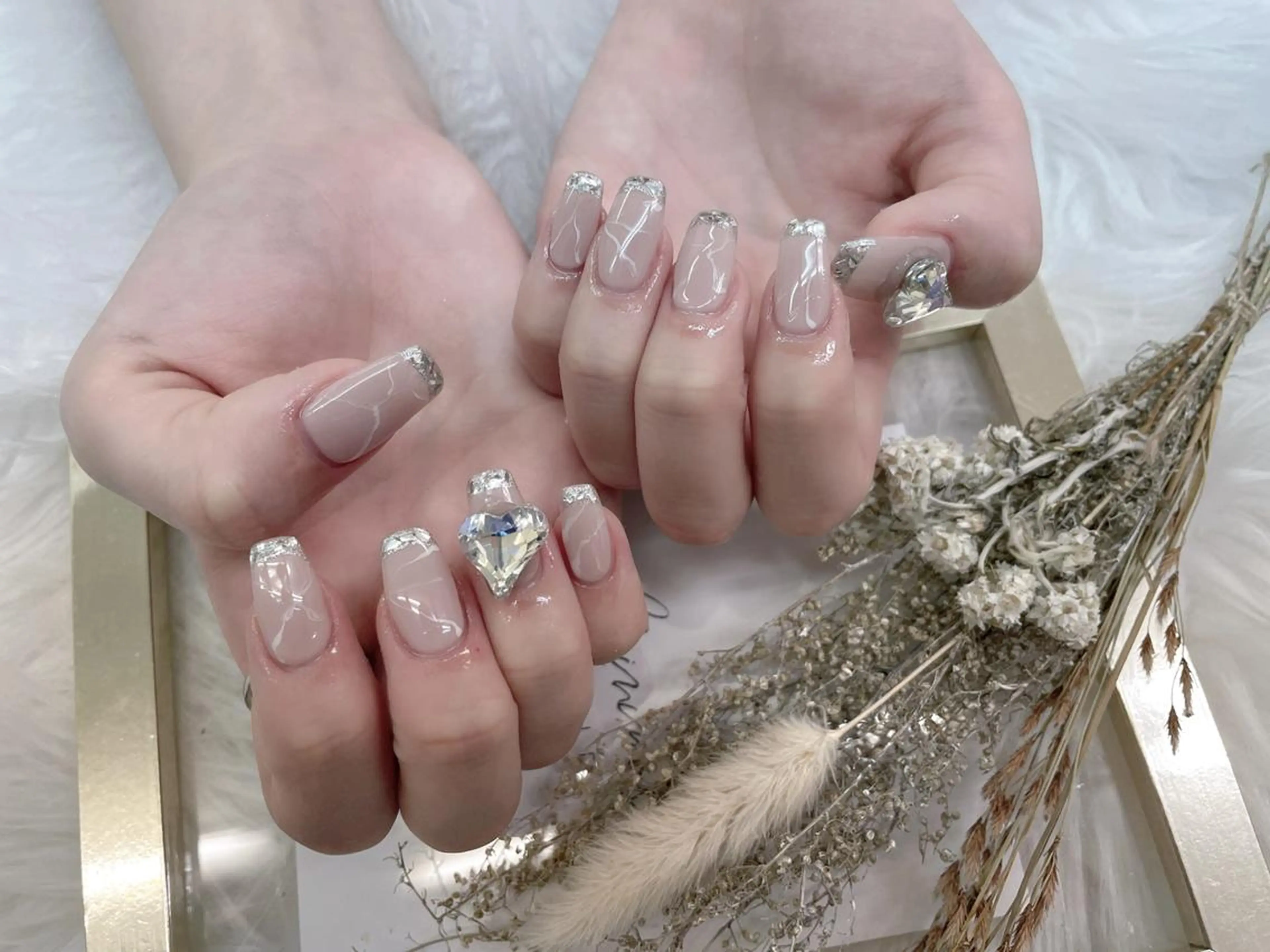 ネイル 🦋ネイルサロン ブラン🌈ゆりのネイルデザイン