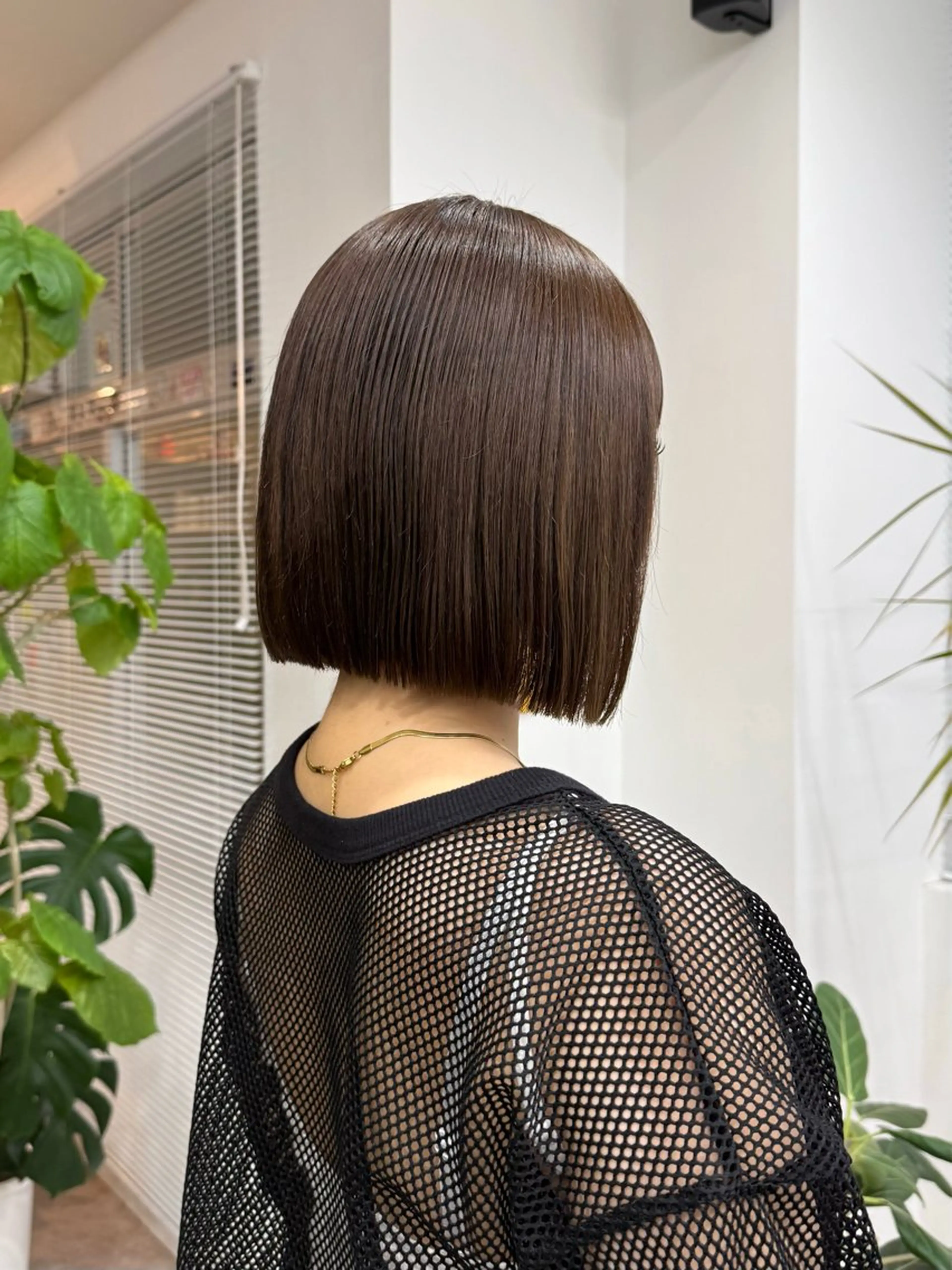 ミディアム カラー ブラウンカラー オリーブブラウン カット ヘアカラー azumi/ボブ/暖 色/オリーブ/縮毛のヘアスタイル