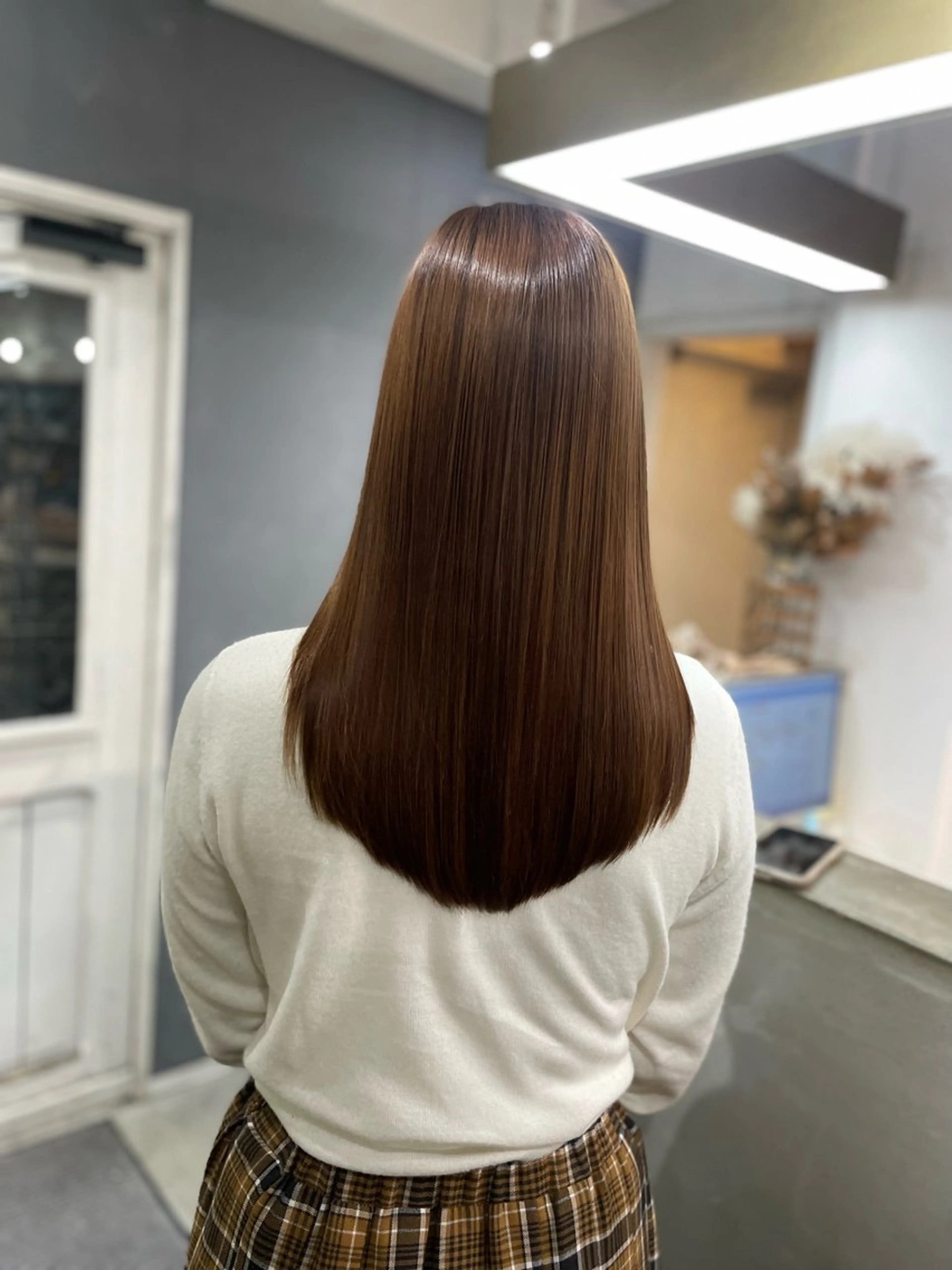 セミロング カラー 髪質改善 レイヤー/艶カラー /髪質改善/高松のヘアスタイル