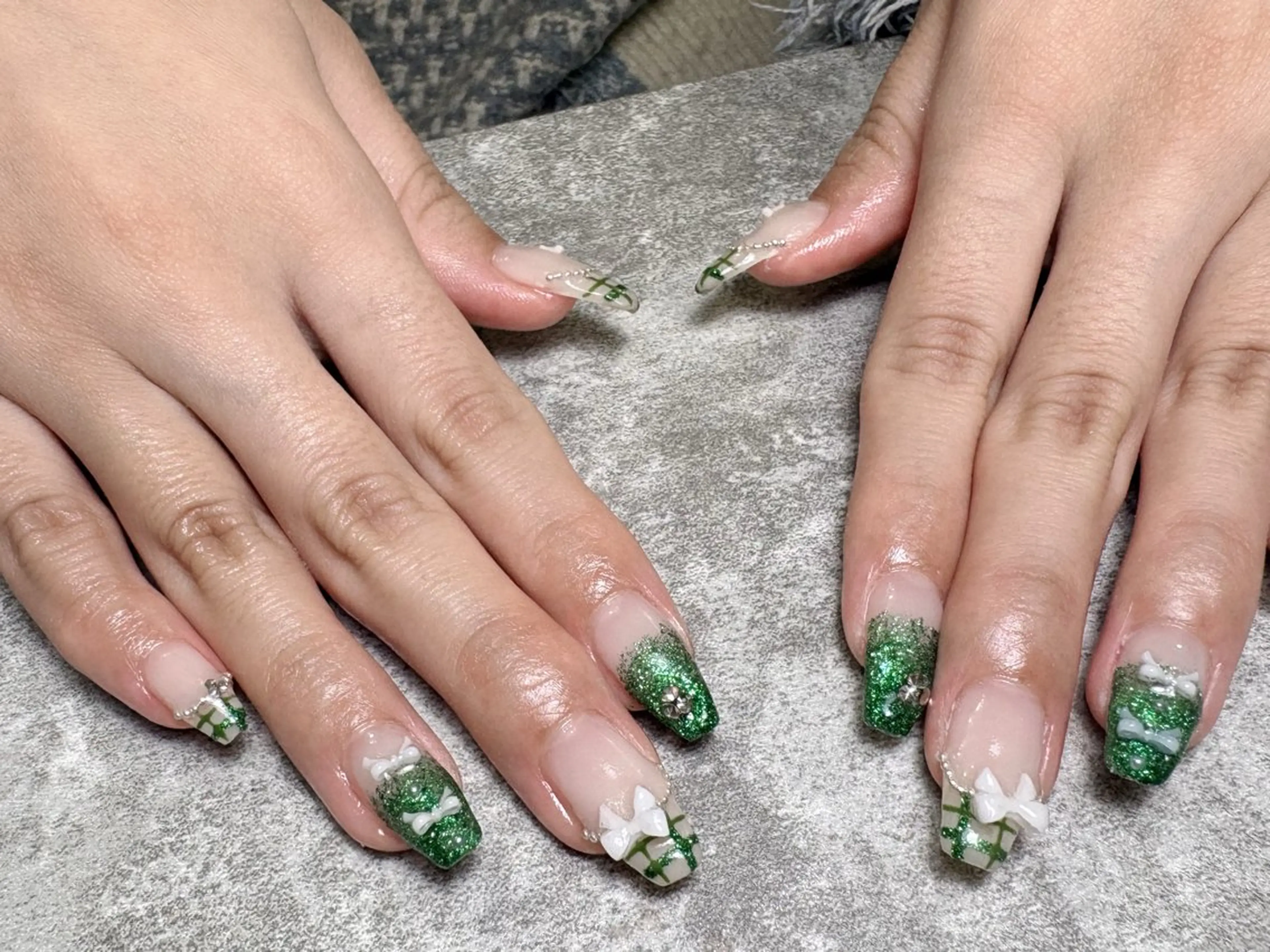 ネイル ハンドネイル charmant rinaのネイルデザイン