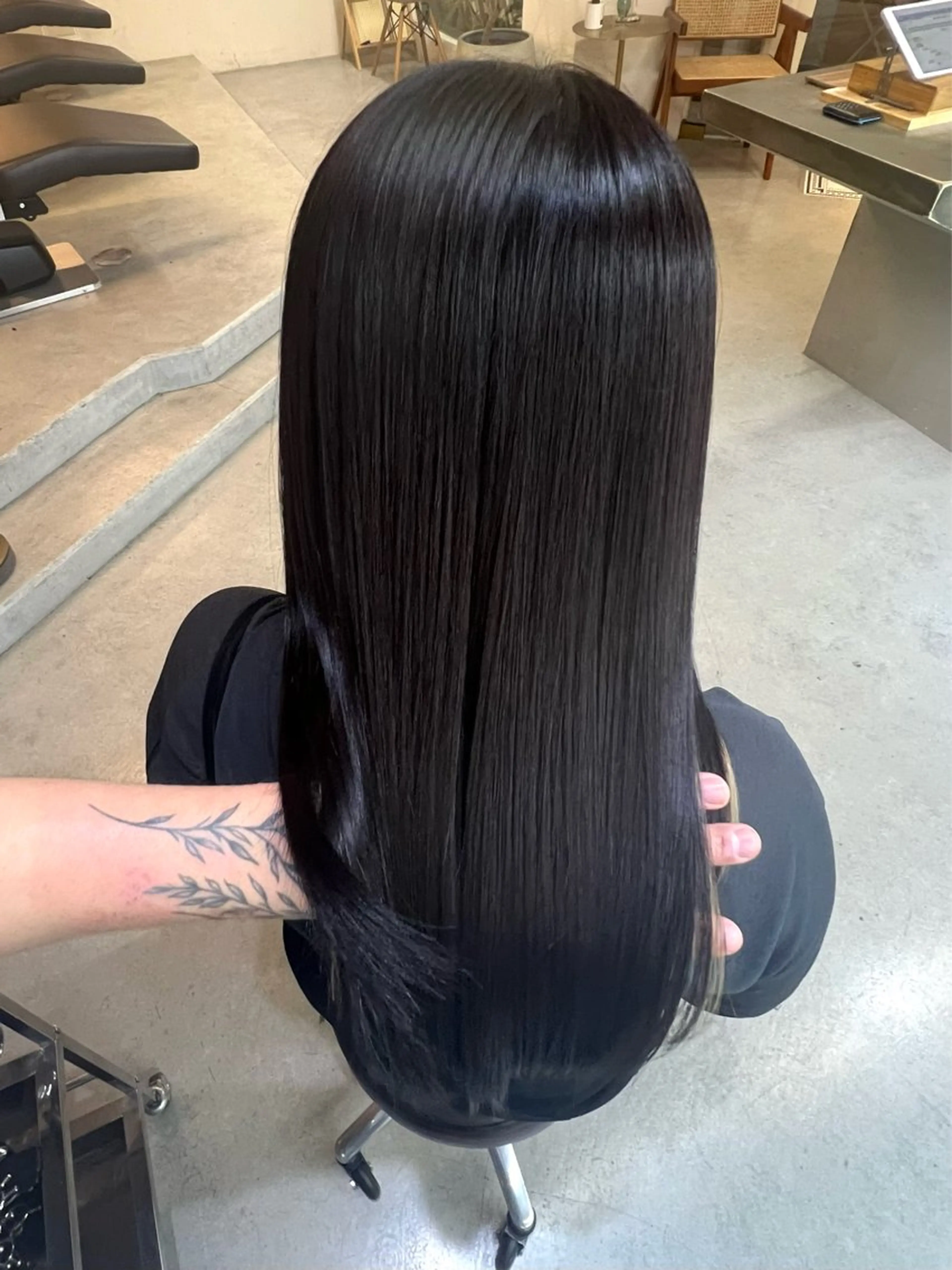 ロング カット ヘアカラー トリートメント 【YUTO】確実に 髪を綺麗にするプロ。のヘアスタイル