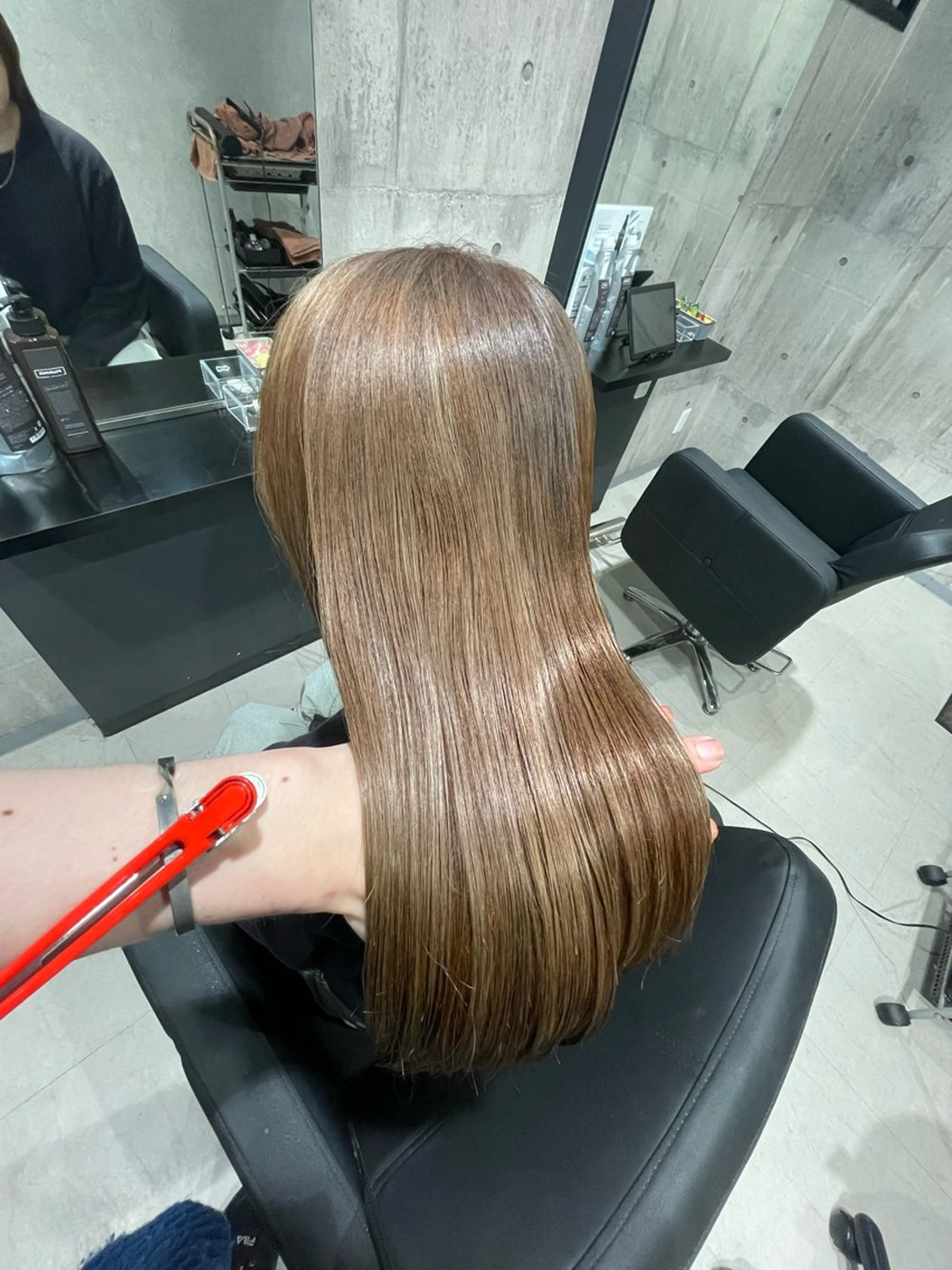 ロング カラー ベージュカラー ブラウンカラー ヘアカラー トリートメント _White ／Hiroのヘアスタイル