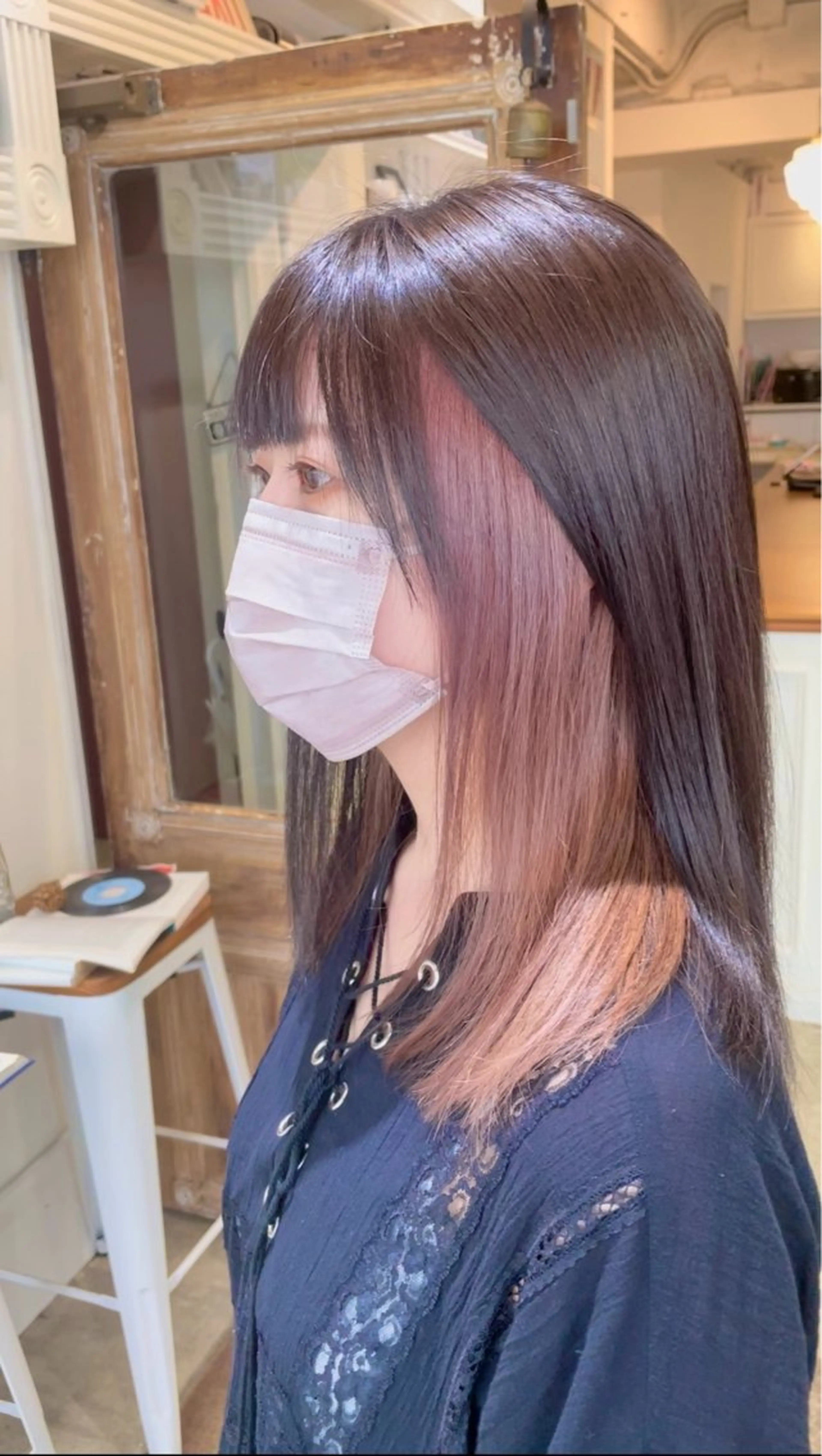 セミロング カラー ヘアアレンジ ベージュカラー インナーカラー ピンクカラー ピンクベージュ カット ヘアカラー トリートメント 山崎 澪のヘアスタイル