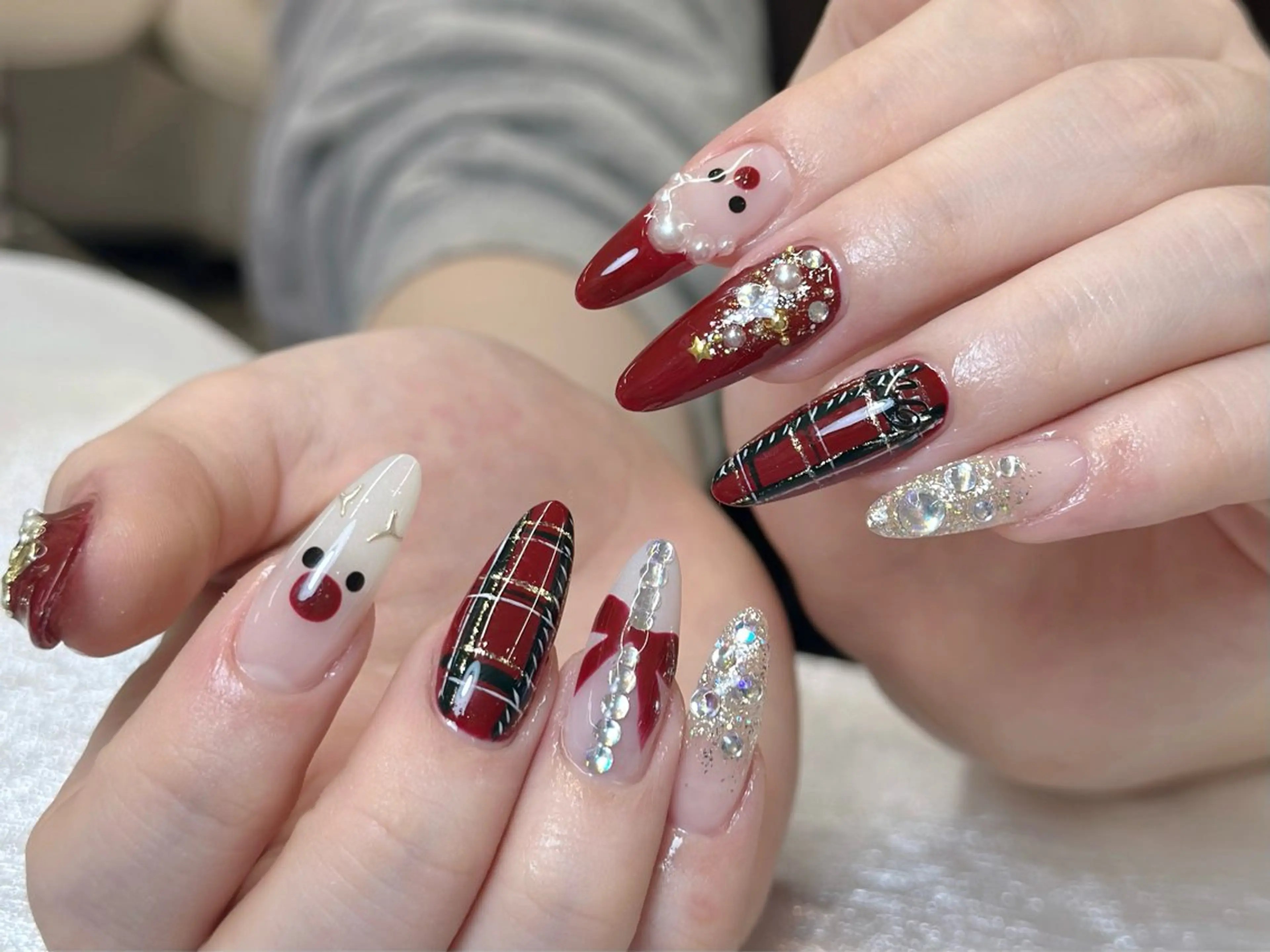 ネイル チークネイル フレンチネイル グラデーション マグネットネイル ミラーネイル ハンドネイル Trang nailのネイルデザイン