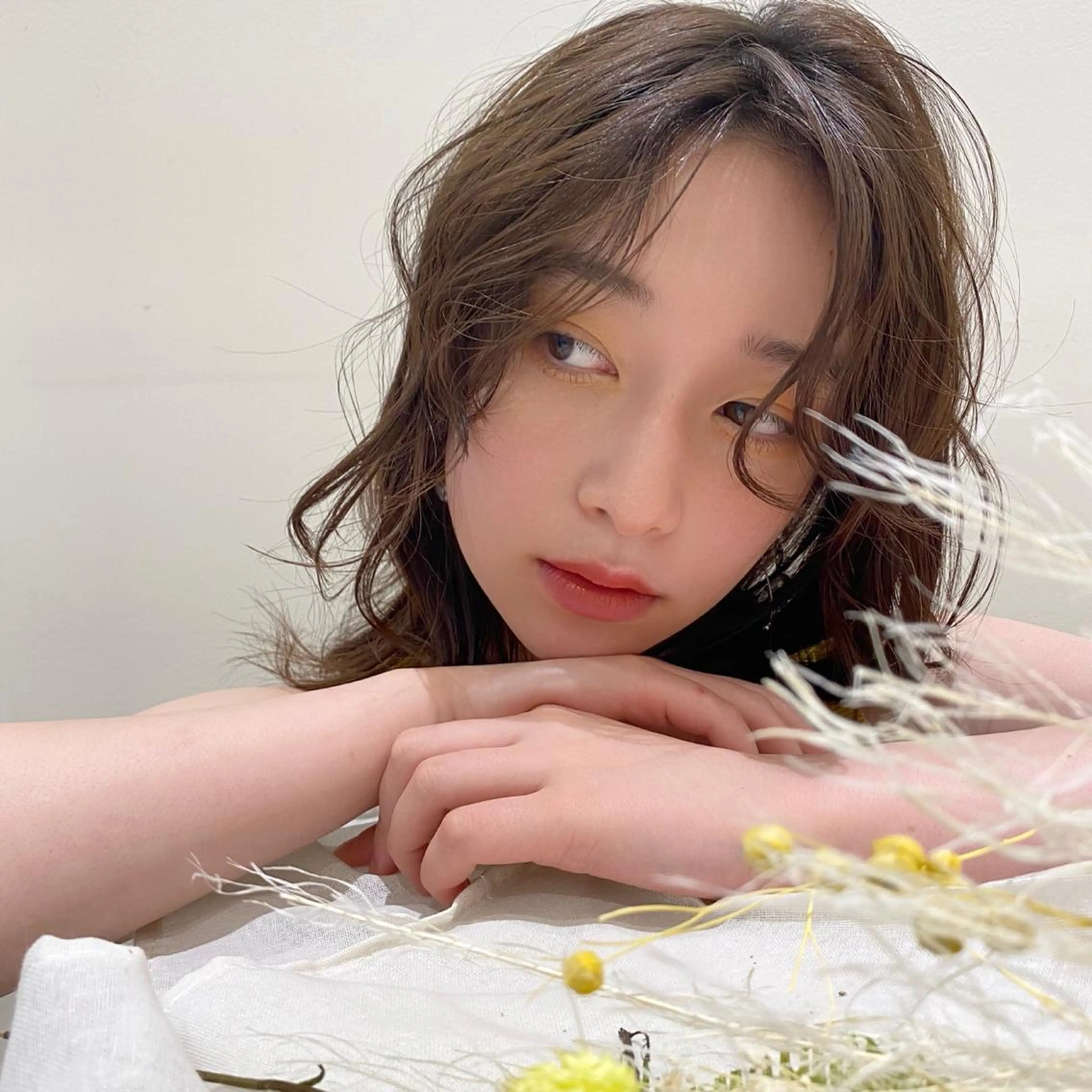 プレイングカラー🤍 細めハイライトのヘアスタイル