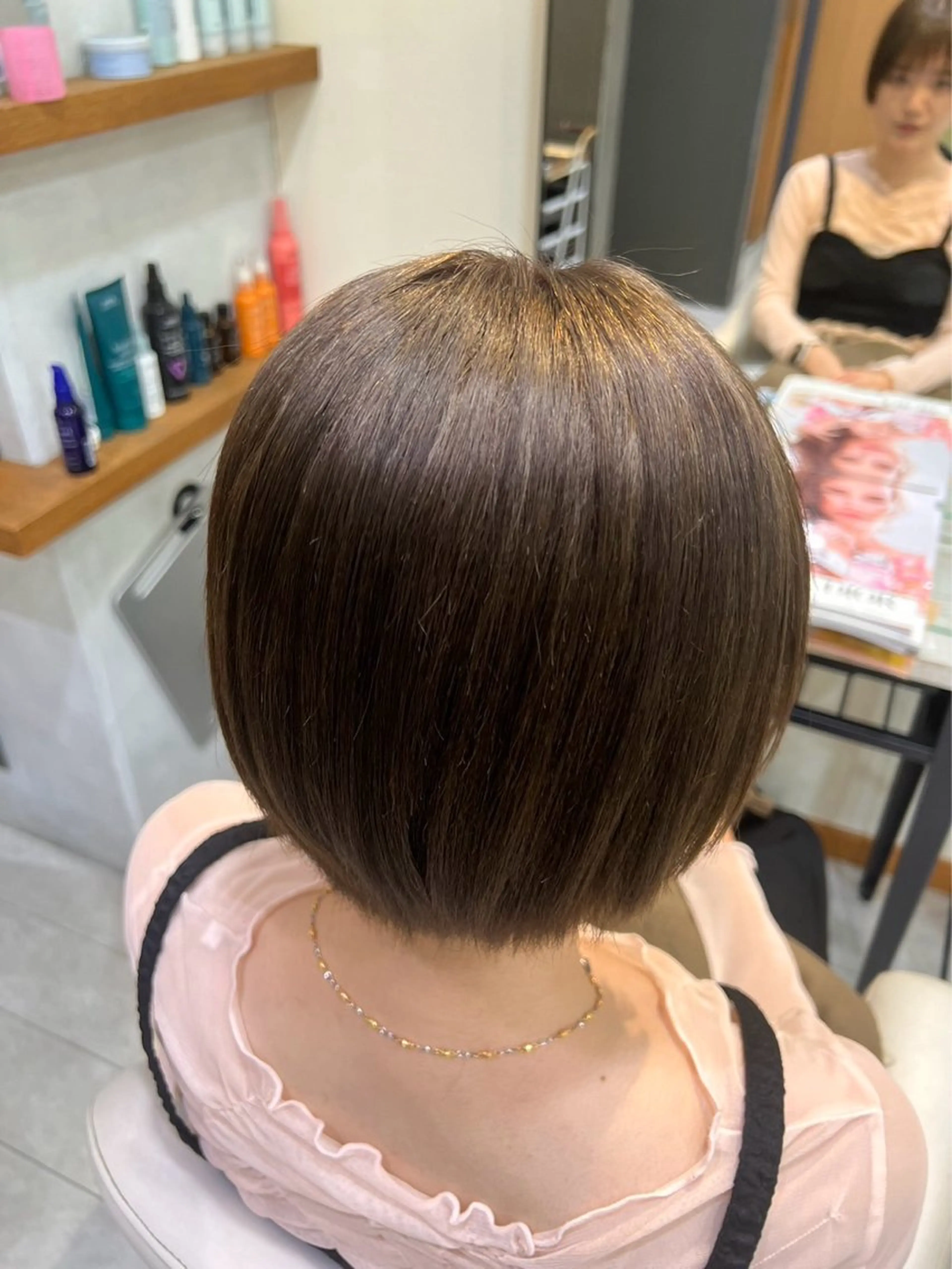 ショート カラー カット anon Loemのヘアスタイル
