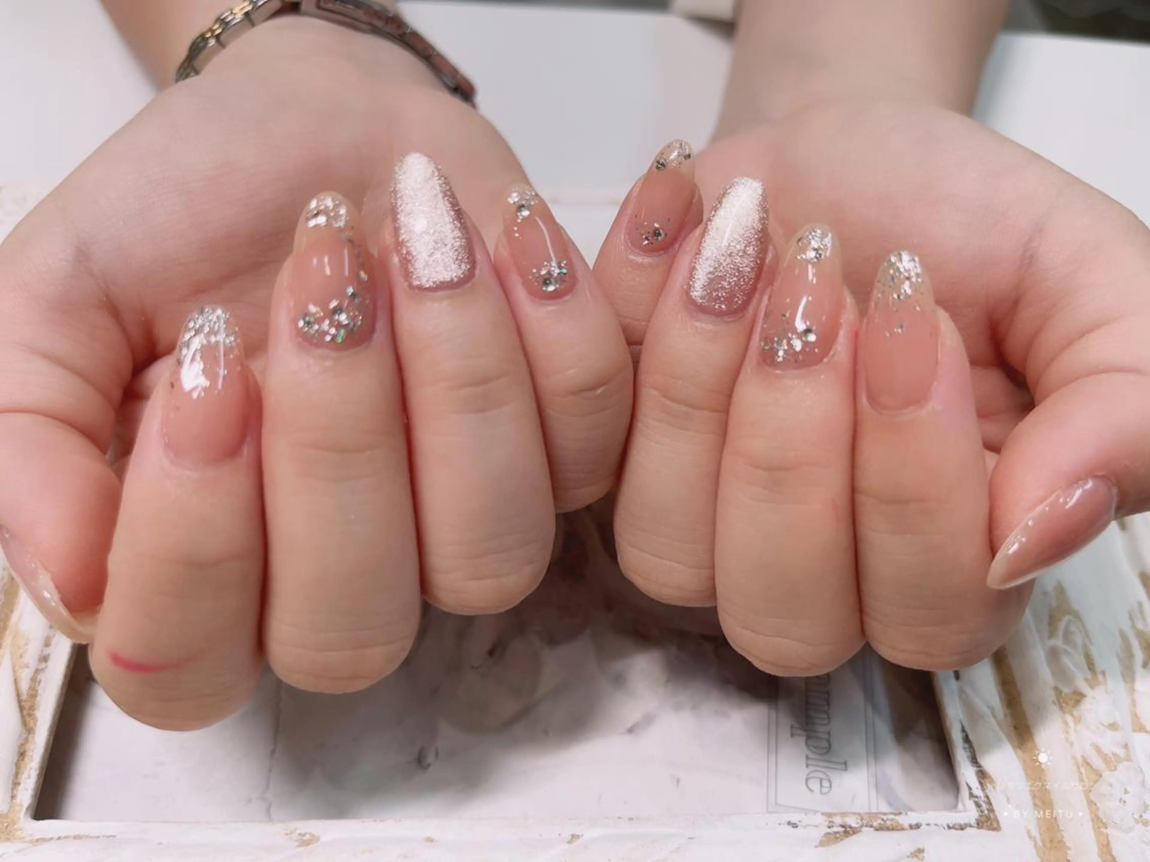 ネイル チークネイル 長さ出し フットネイル フレンチネイル ジェルネイル AB マツエクネイルサロンのネイルデザイン