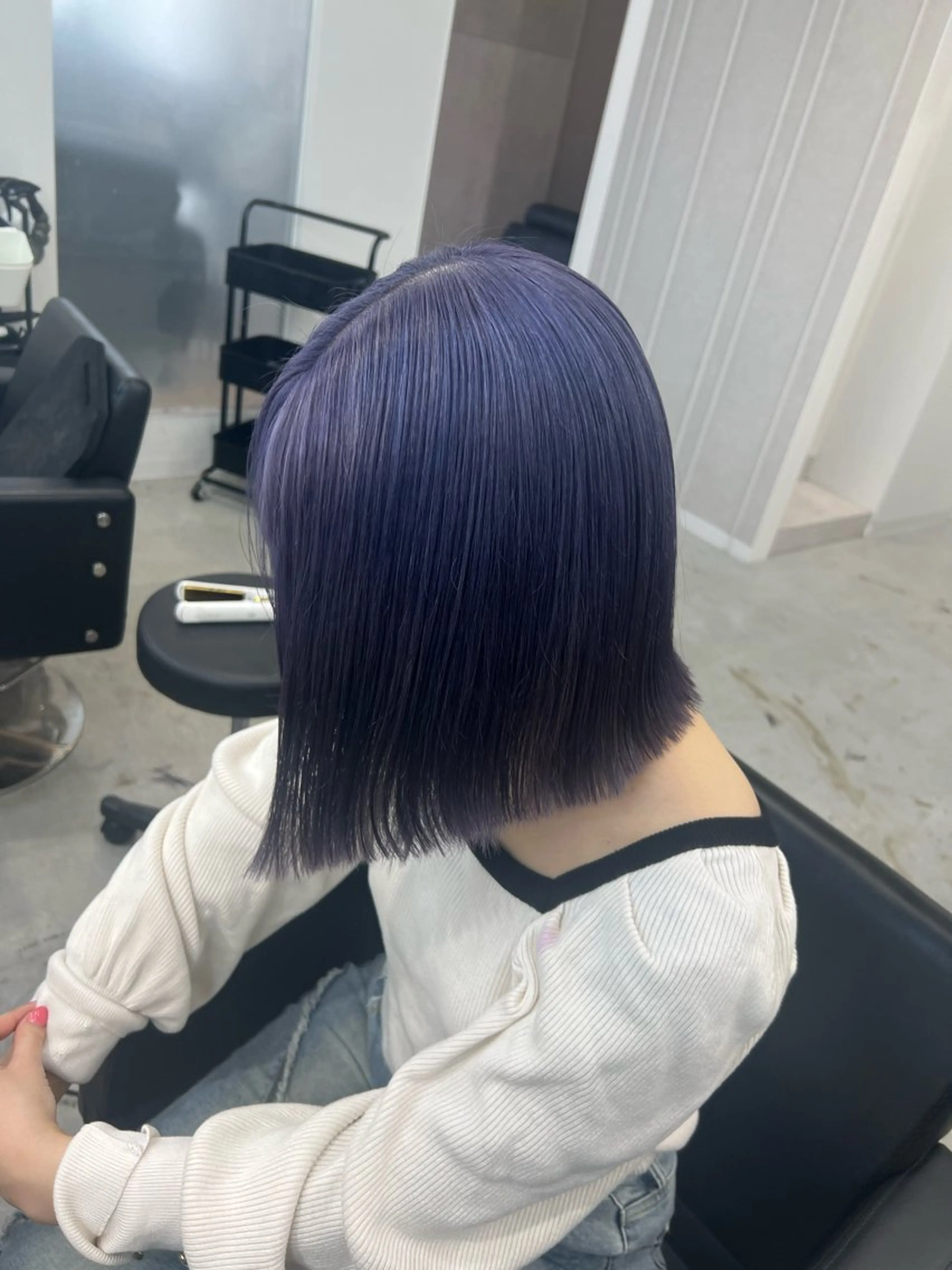 ミディアム ヘアカラー maya レイヤーカットのヘアスタイル