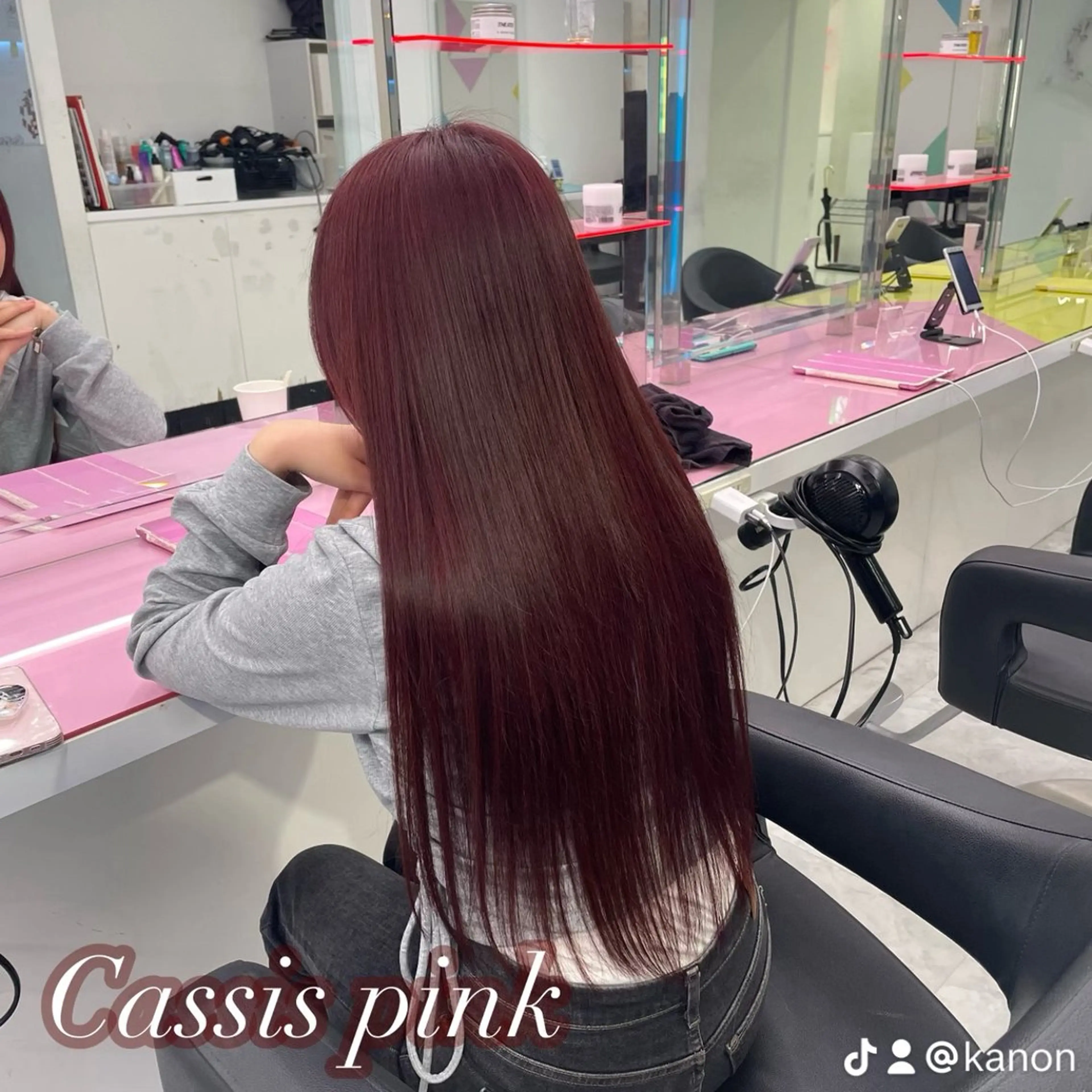 ロング カラー ヘアカラー ダメージレスハイ トーン💖kanonのヘアスタイル