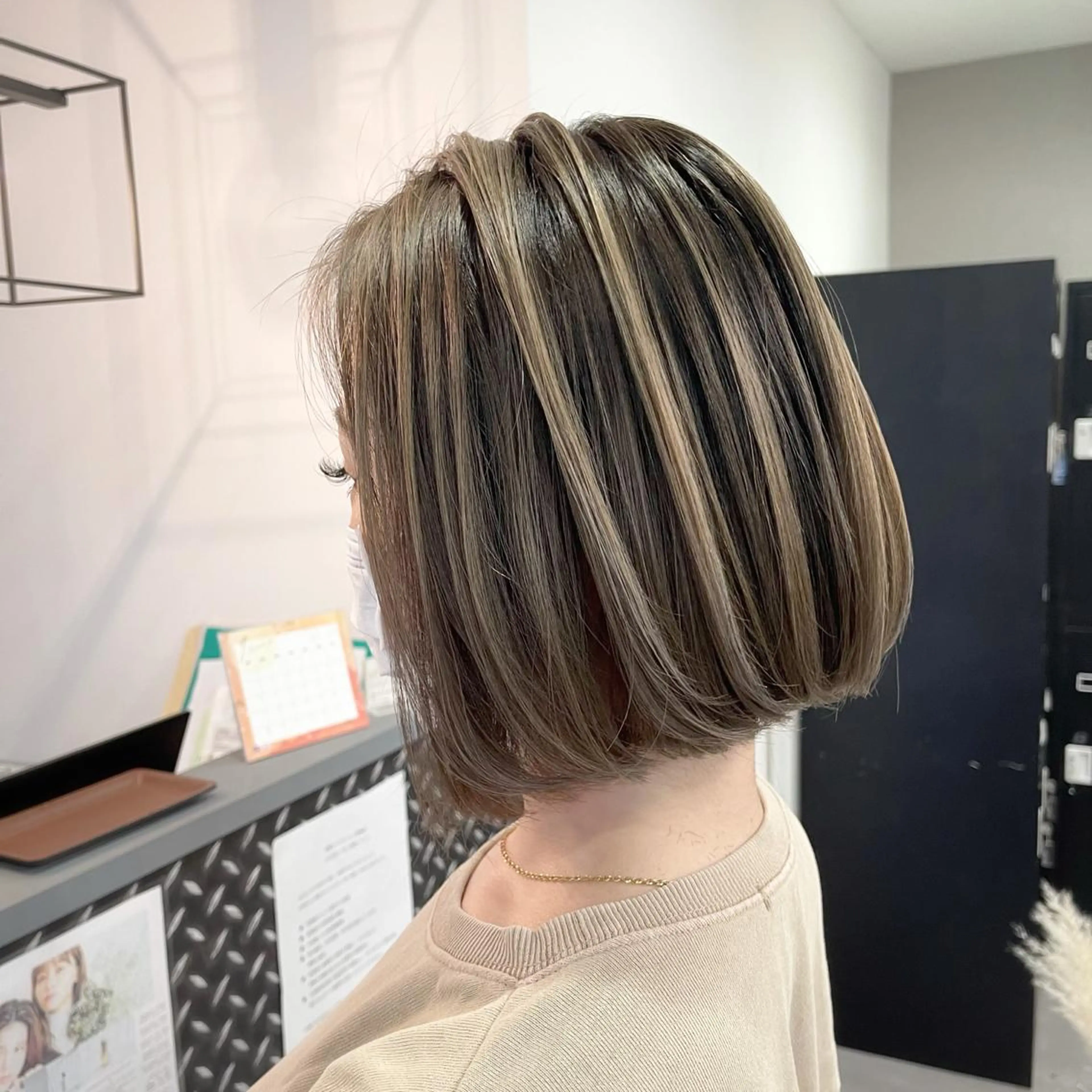 ショート カラー バレイヤージュ デザインカラー ハイライトカラー 外国人風カラー ハイライト アンドウ ユウ/ レイヤーカット/韓国のヘアスタイル