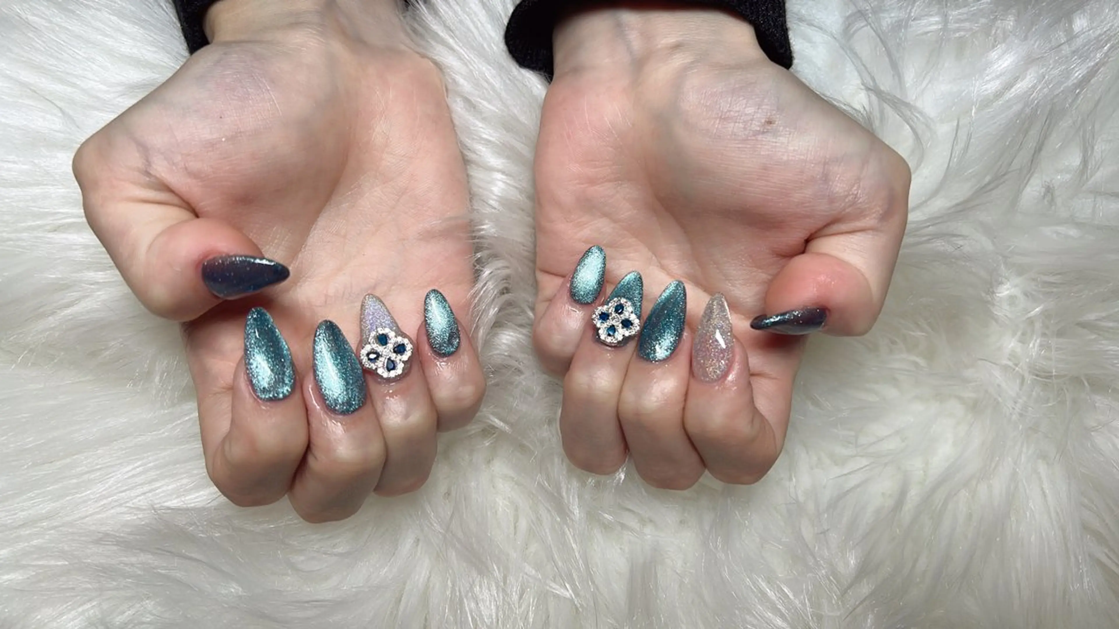ネイル マグネットネイル ハンドネイル 《LB》ラブリエ Nail&eyeのマツエク・マツパデザイン