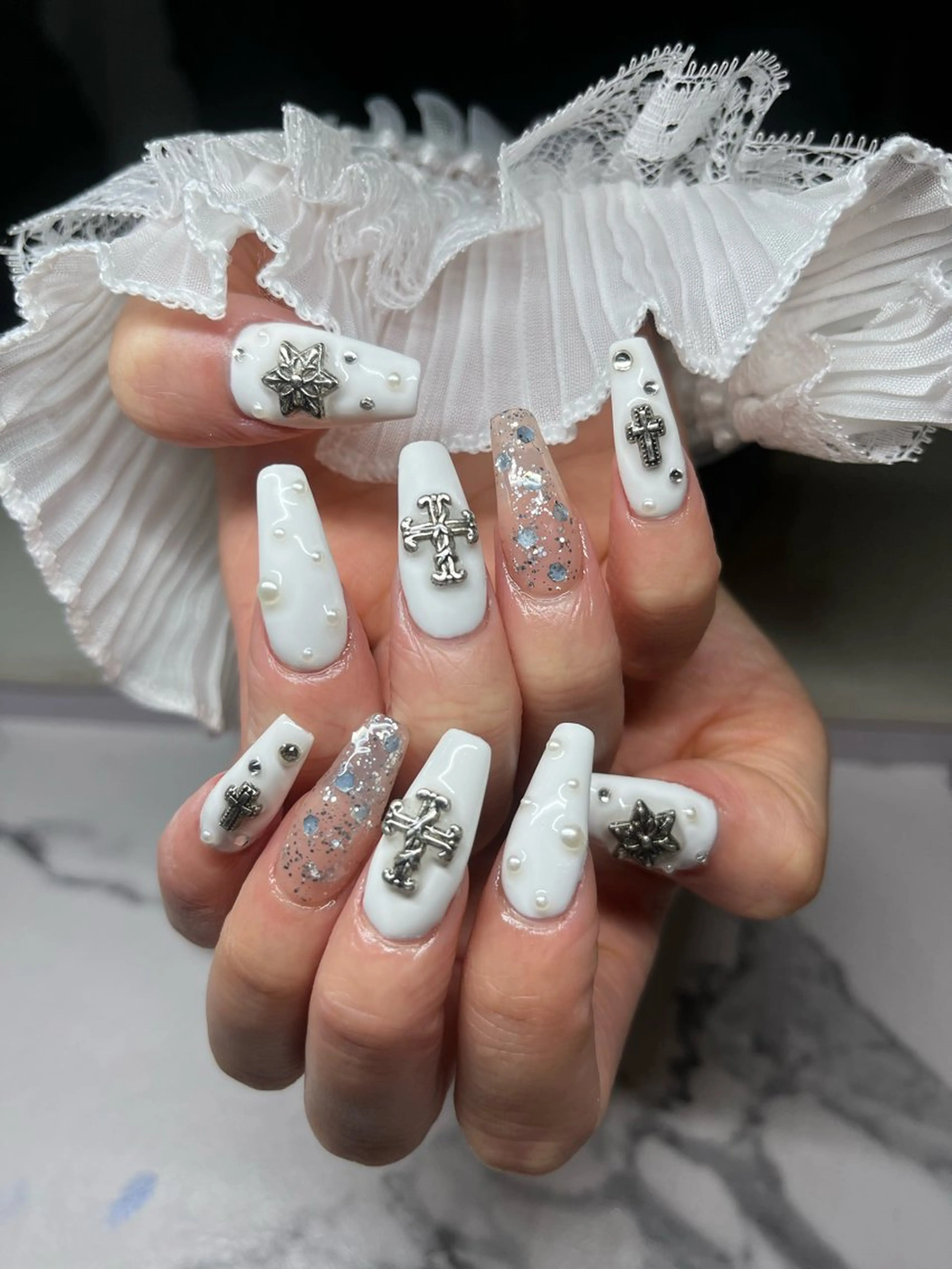 ネイル ネイルチップ ハンドネイル ハンドケア Hi Beauty 渋谷(ネイル、ハイパーナイフ6、脂肪れいきゃく、マッサージ＆エステサロン)所属・Hi beauty 渋谷のネイルデザイン