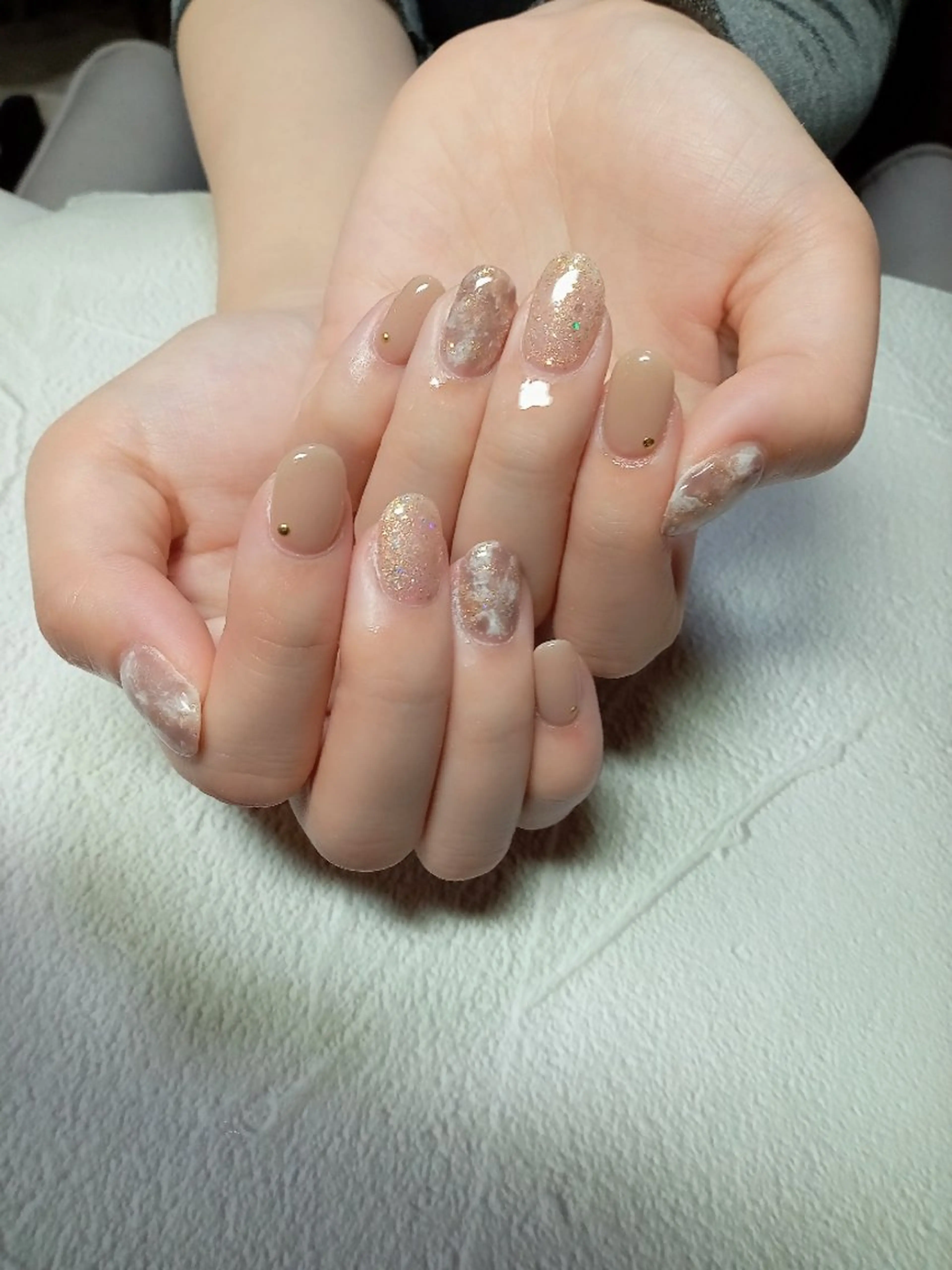 ネイル ジェルネイル キラキラネイル 大理石ネイル(マーブル) ニュアンスネイル オフィスネイル ハンドネイル flure de neige yukiのネイルデザイン
