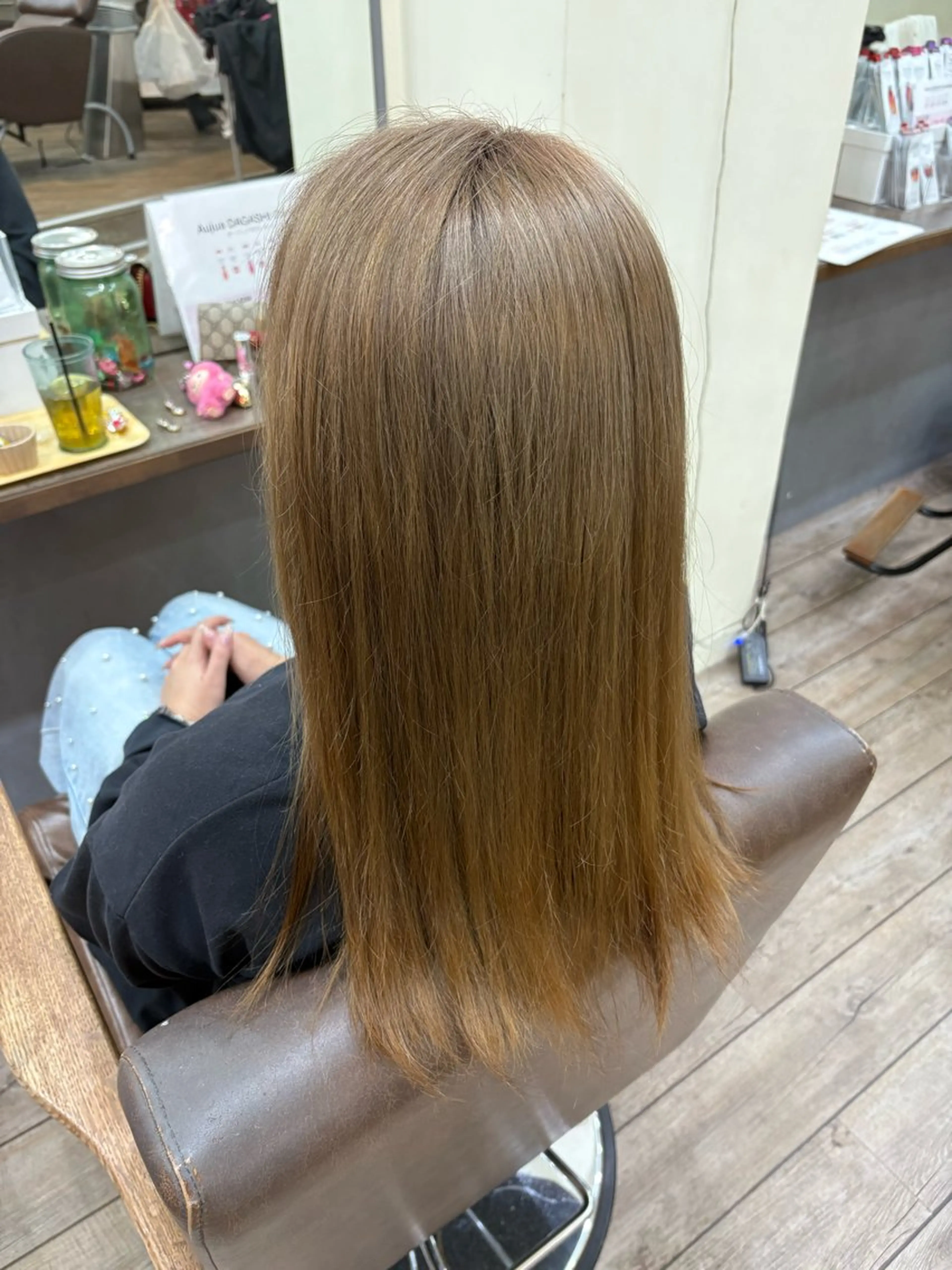 カラー ブリーチ ヘアカラー 飯泉 夏琉のヘアスタイル