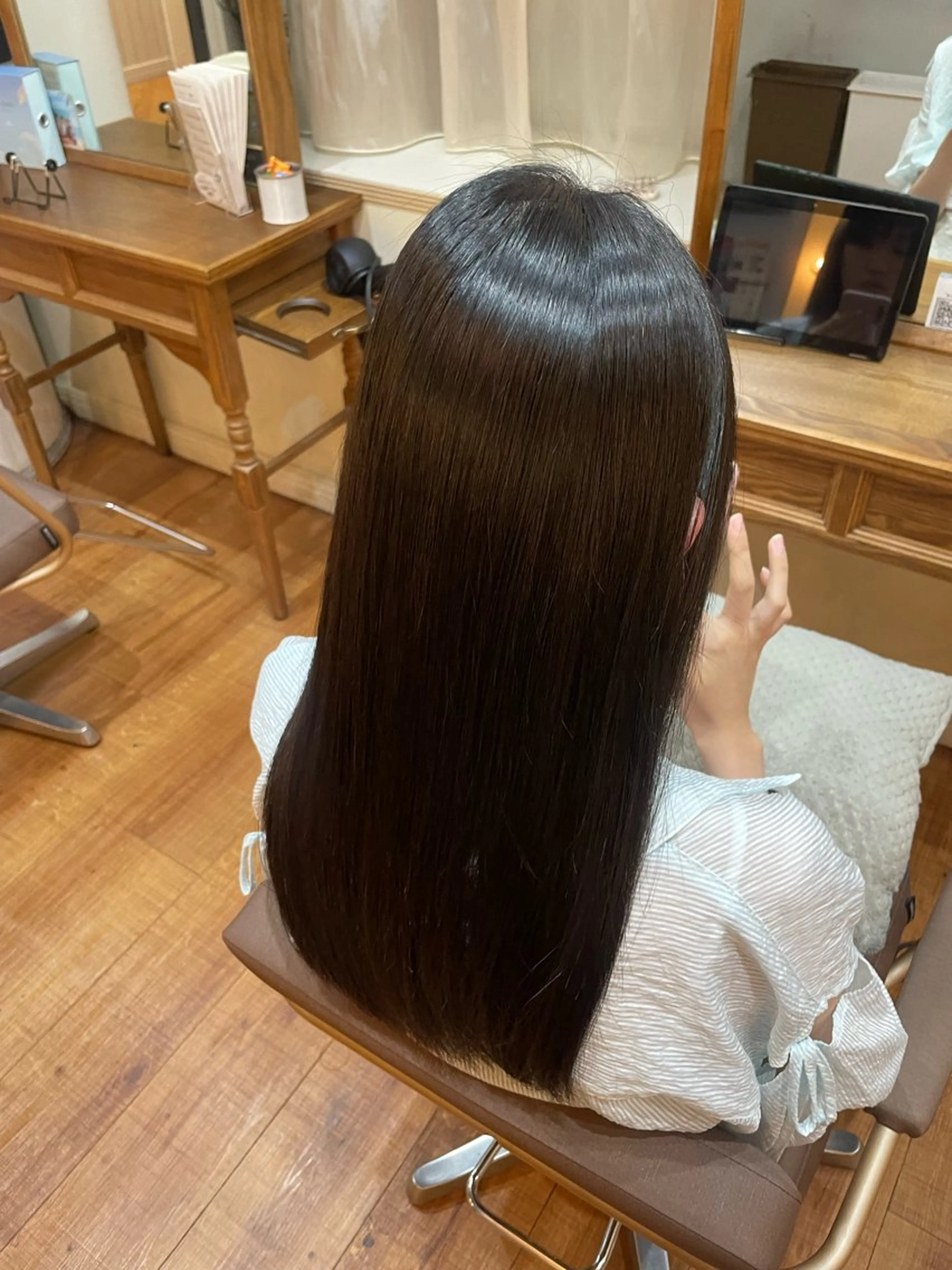 ロング カット 縮毛矯正 Aujuaソムリエ 💎まな💎のヘアスタイル