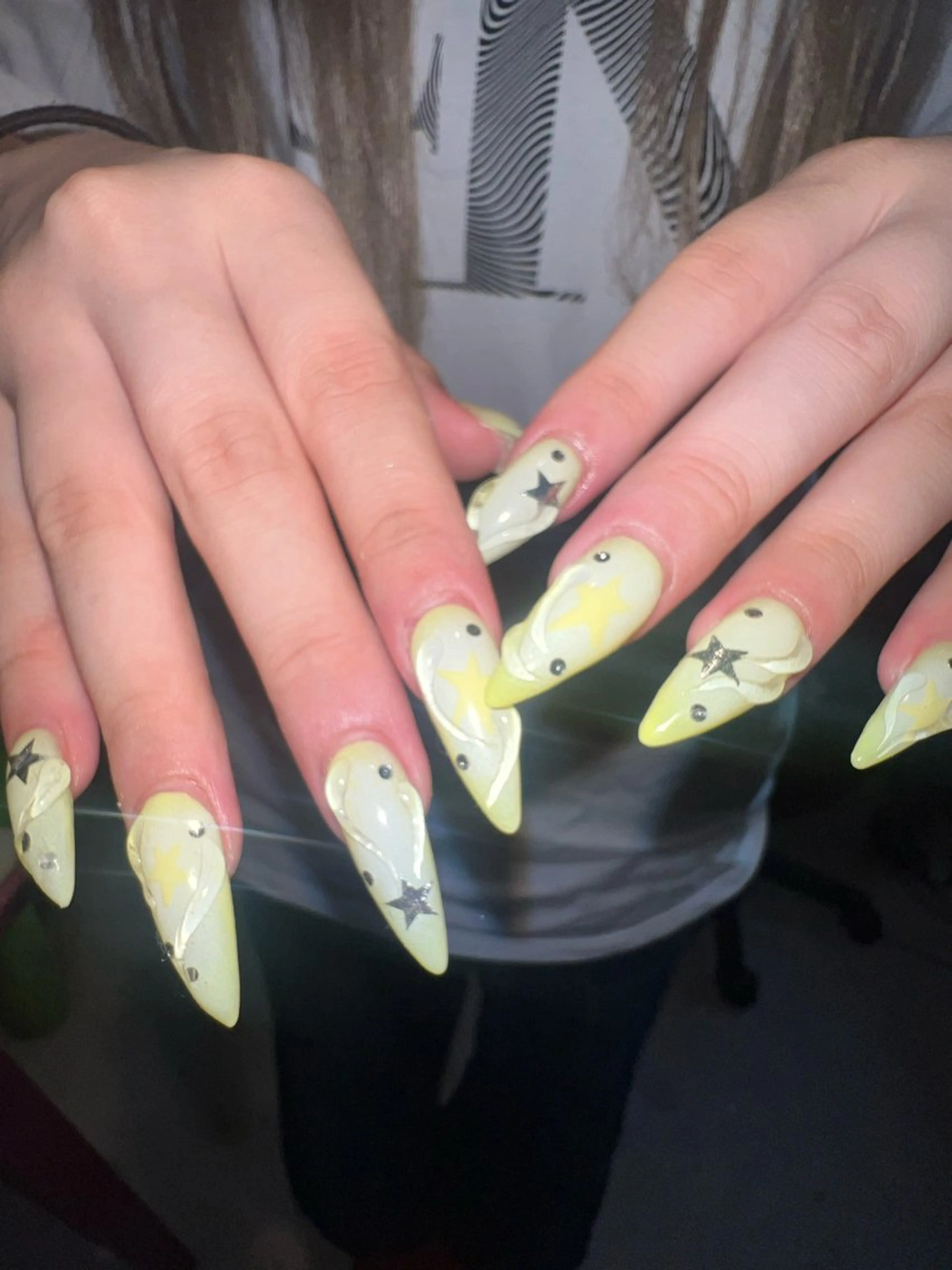 ネイル ハンドネイル Hata nail /個性派ニュアンスのネイルデザイン