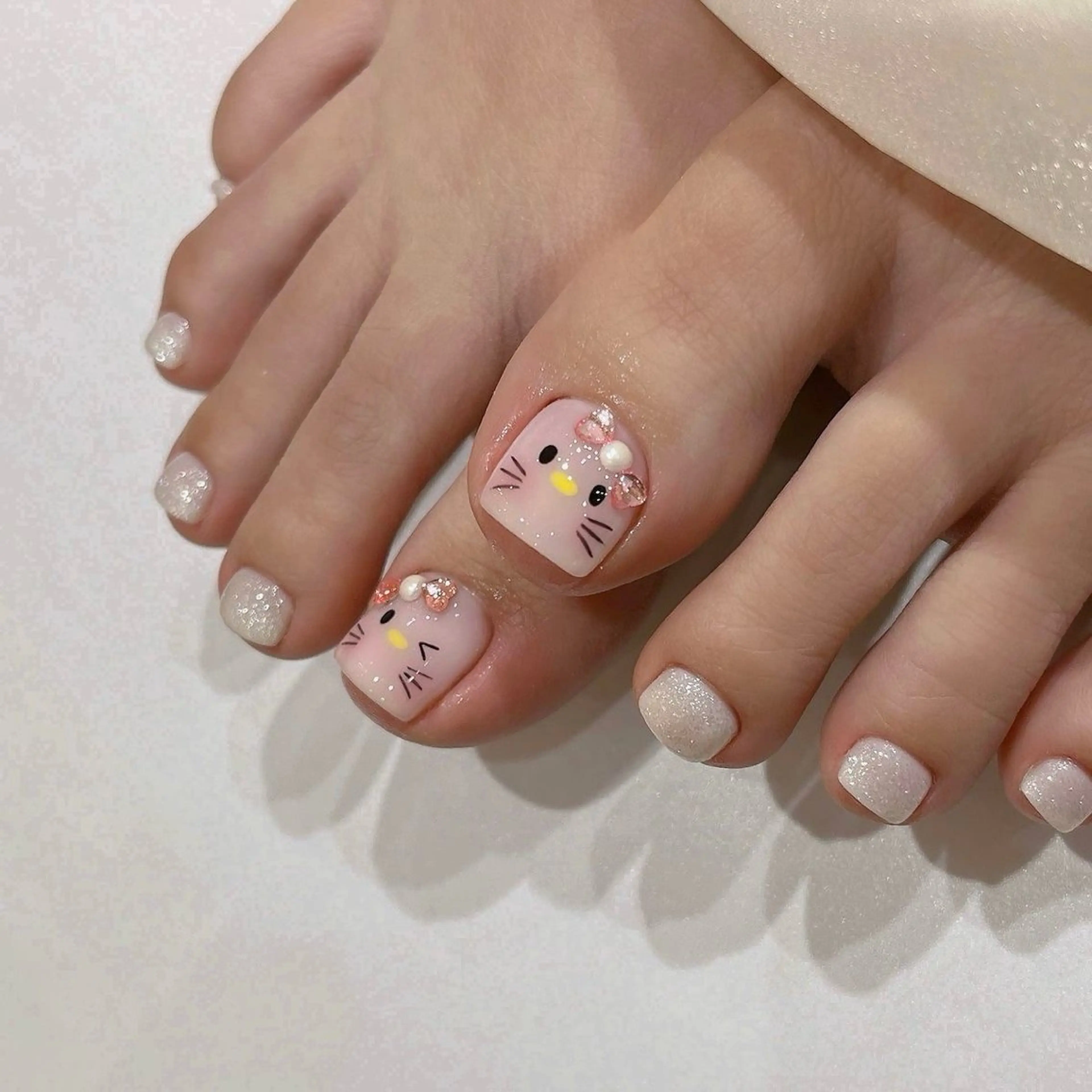 ネイル 長さ出し フレンチネイル グラデーション 卒業式 マグネットネイル フットネイル MIHANA NAILのネイルデザイン
