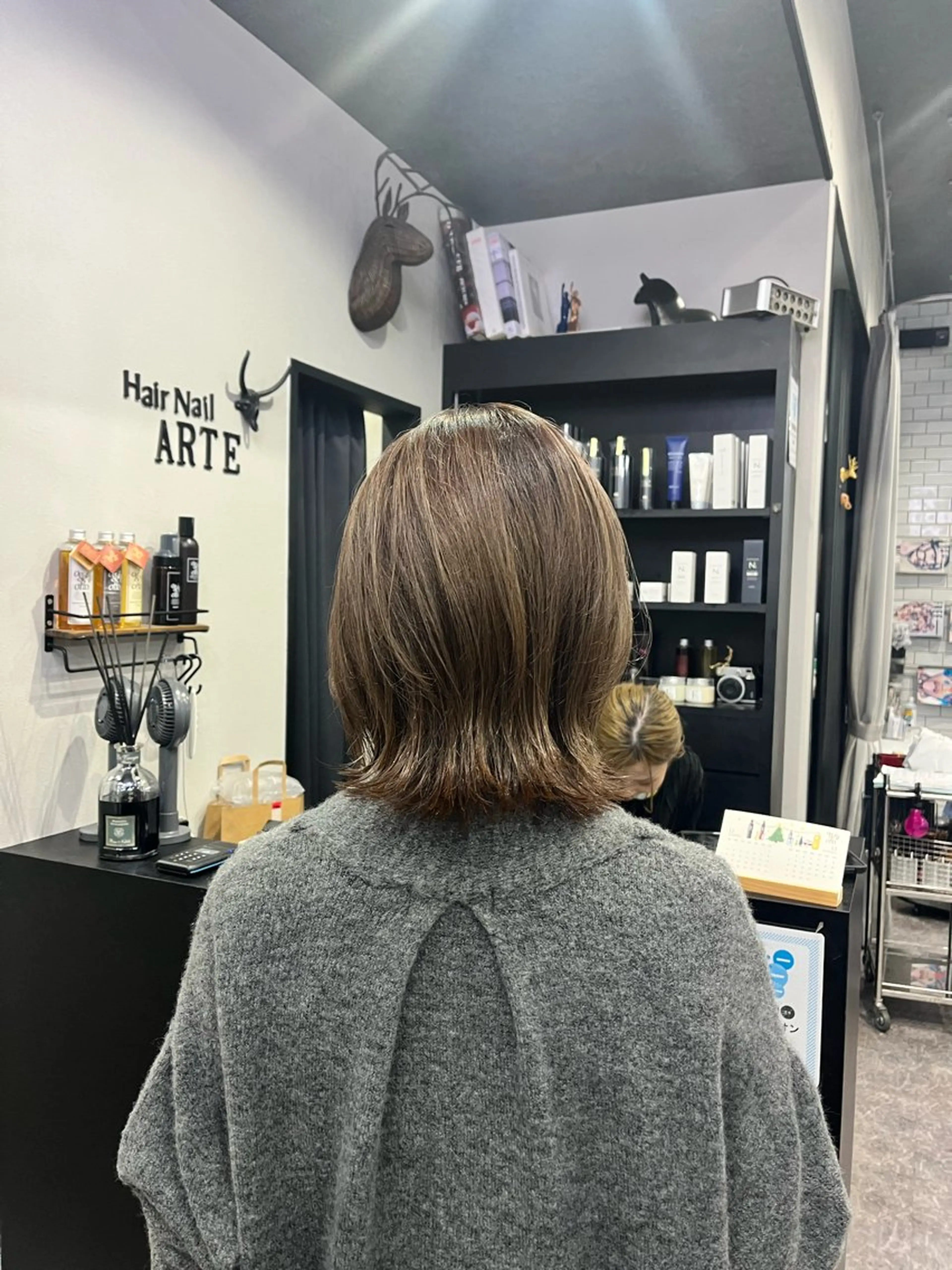 ミディアム カット 友滝 真菜美のヘアスタイル