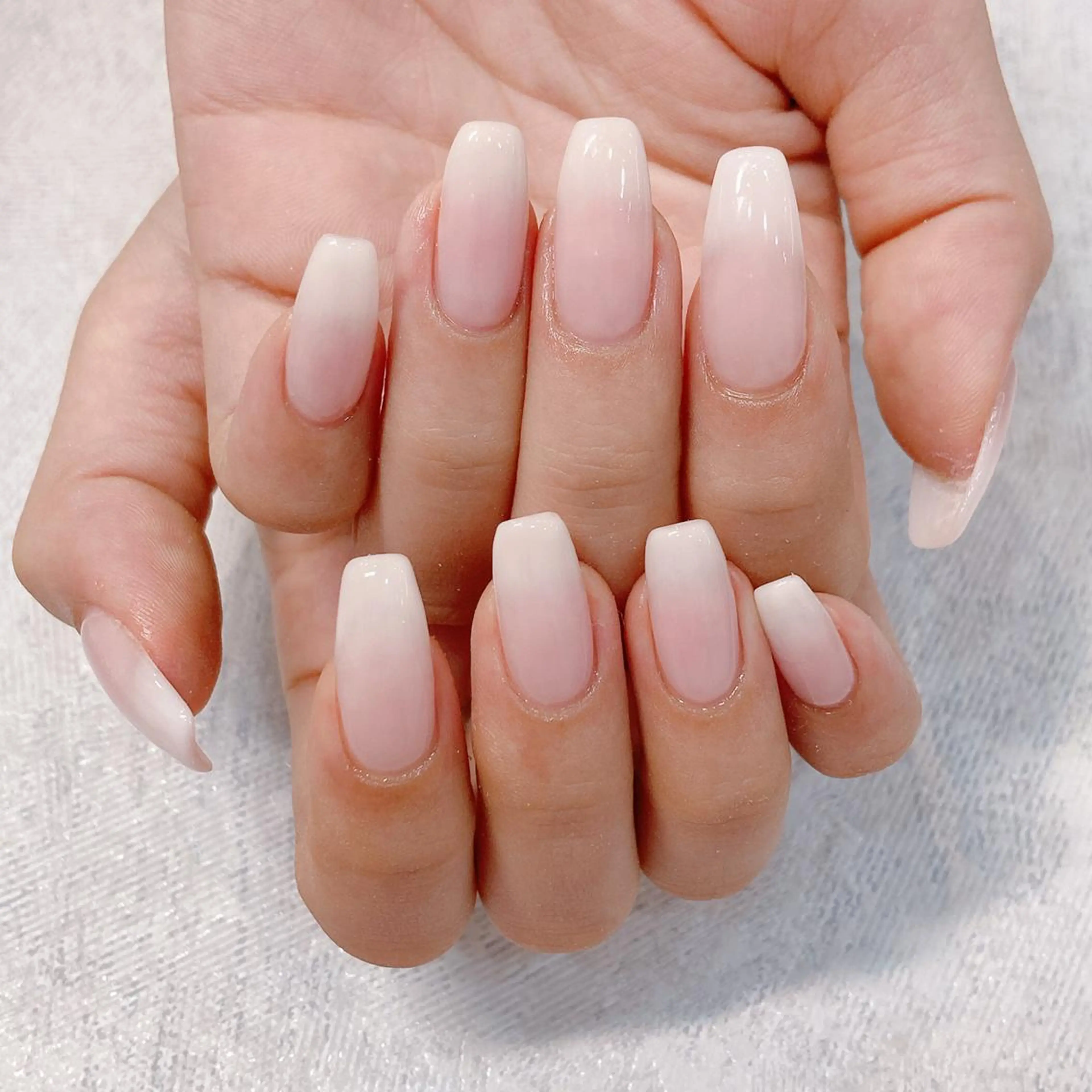 ネイル バニーアイズ　ネイル ニューオータニ博多店のネイルデザイン