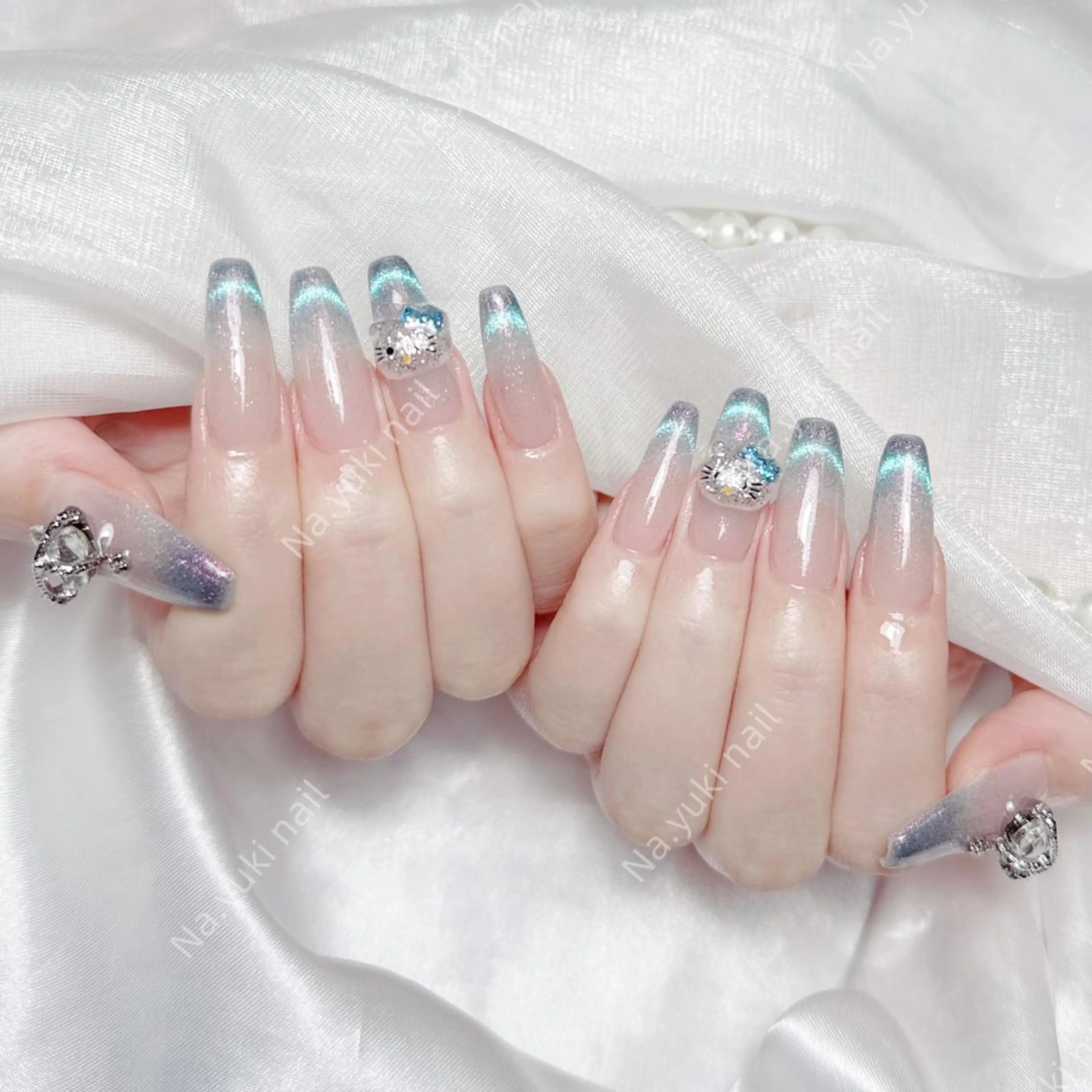 ネイル Queenie 🦋のネイルデザイン
