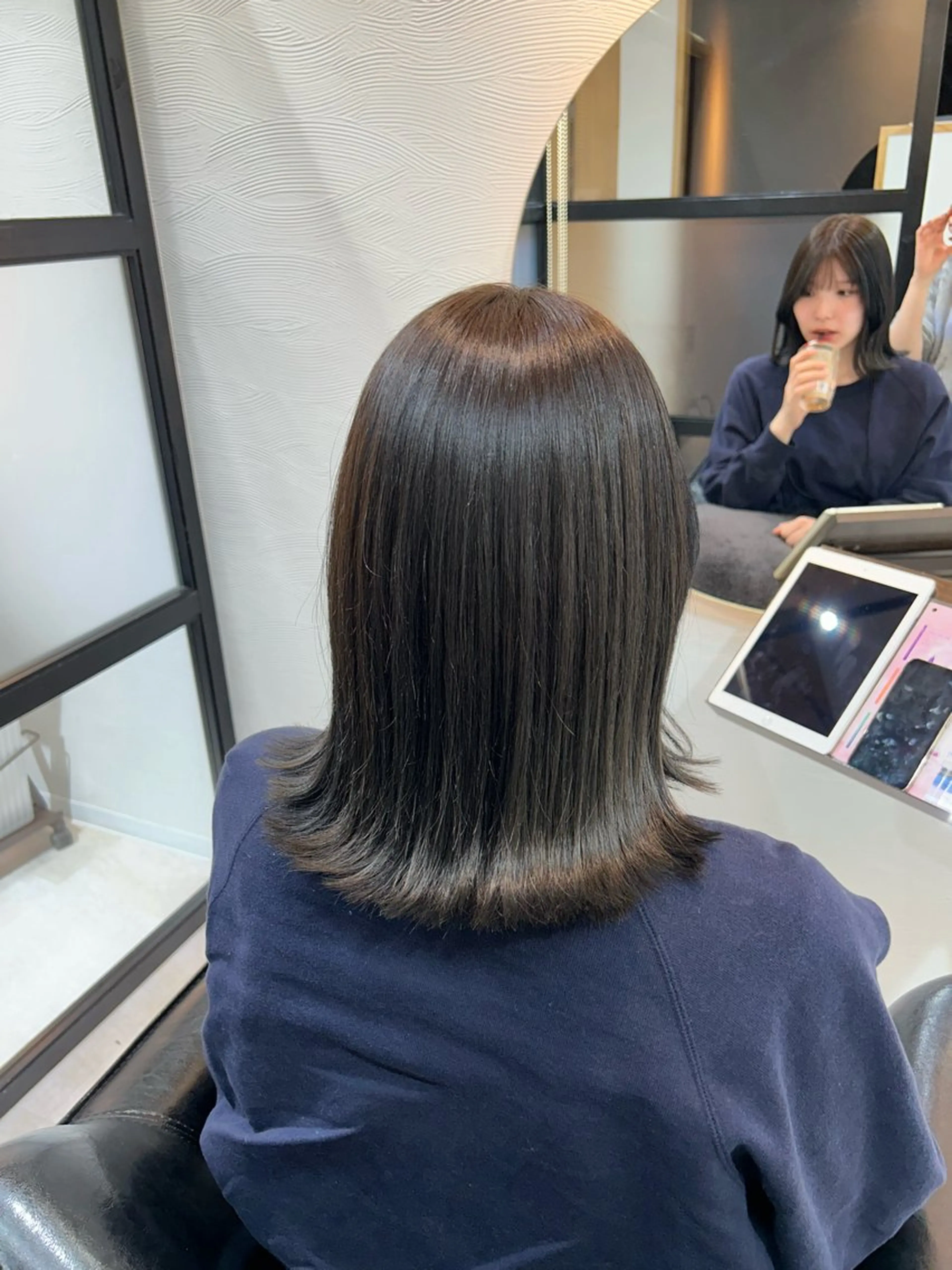 ミディアム カラー カット ヘアカラー トリートメント 🤍透明感/韓国風 🤍サクラギヒトミのヘアスタイル