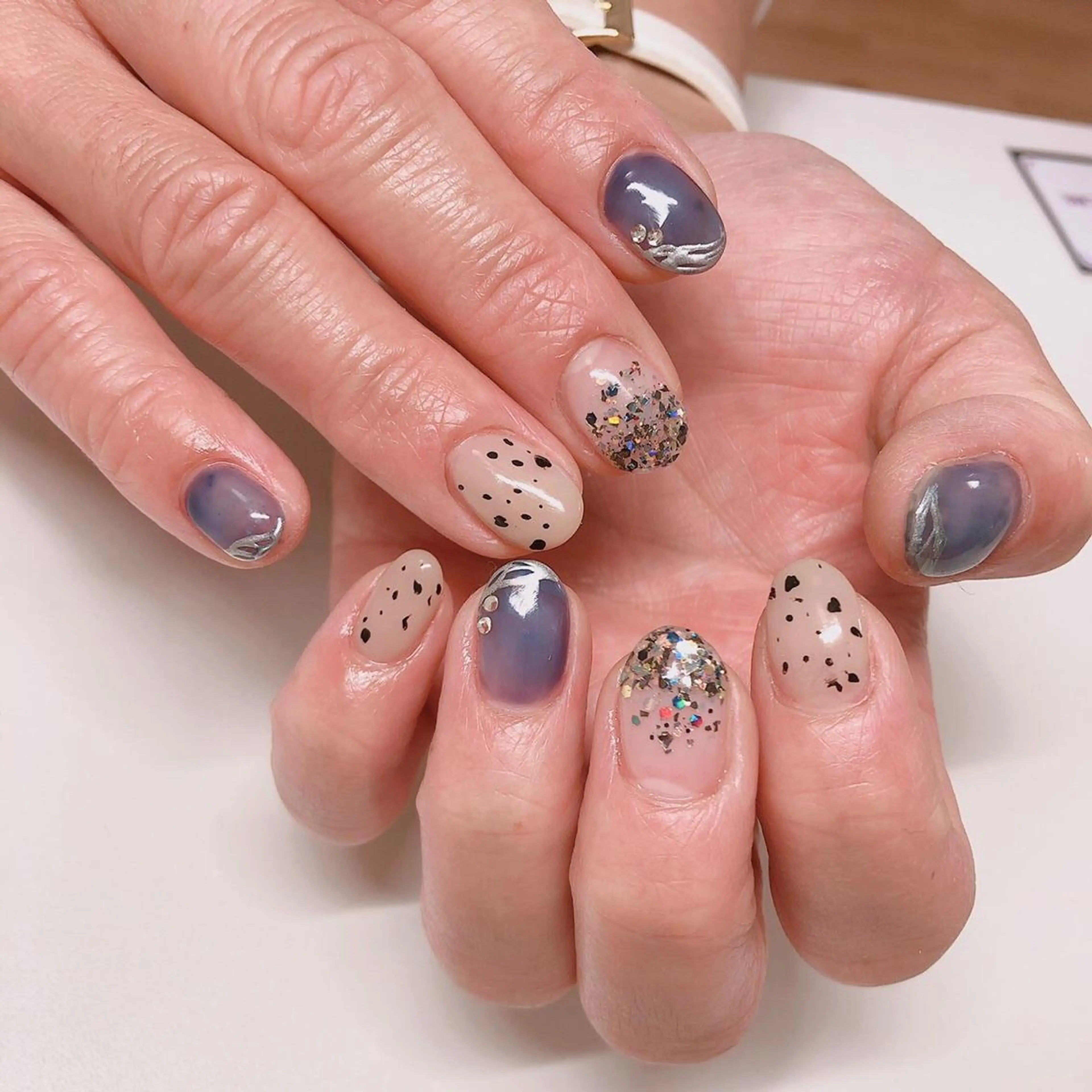 ネイル フットネイル グリーン オフィスネイル ワンカラーネイル 春ネイル Lily Roseスタッフ一同のマツエク・マツパデザイン