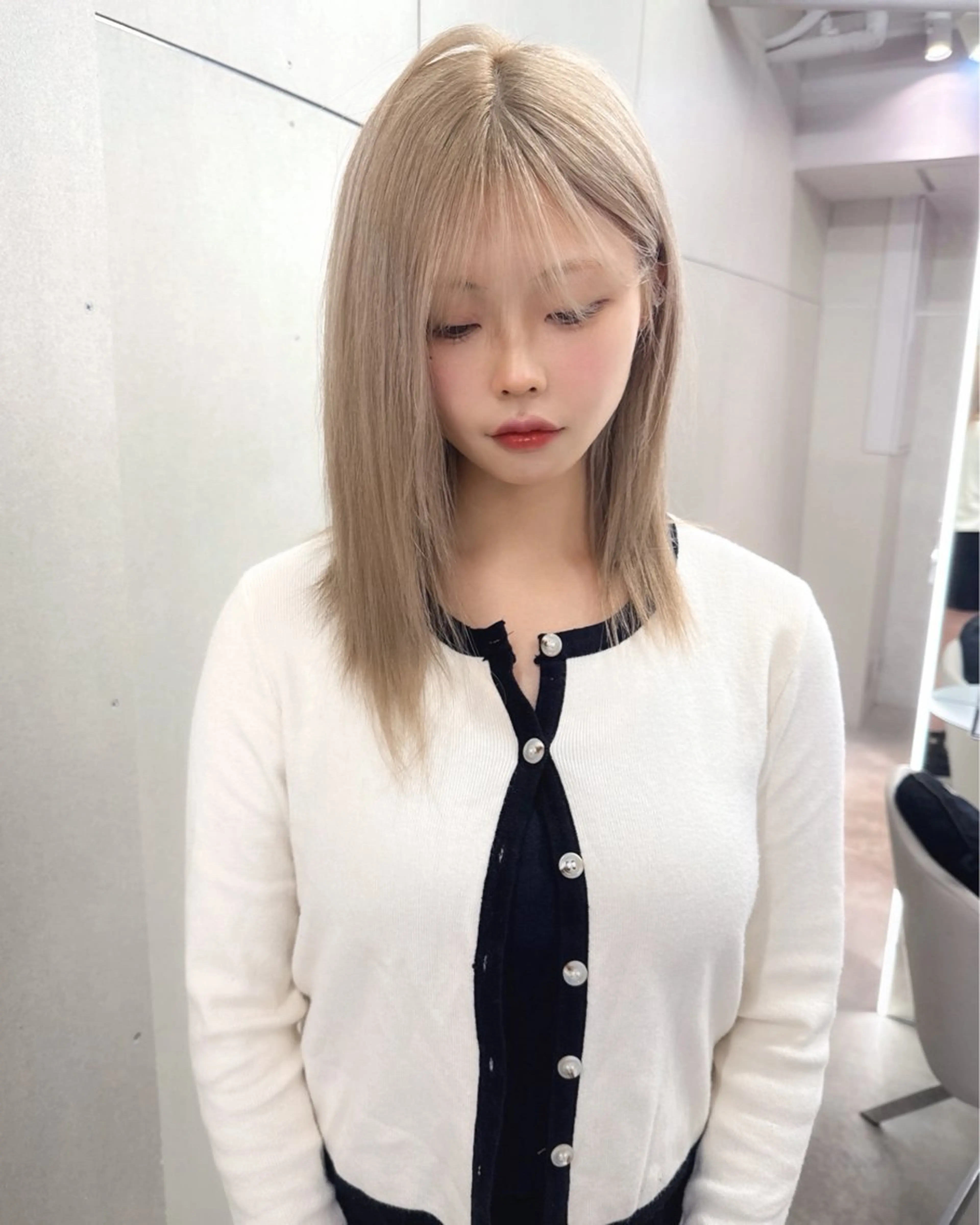 《学割U24》ブリーチ1回＋ケア剤＋カラーの写真