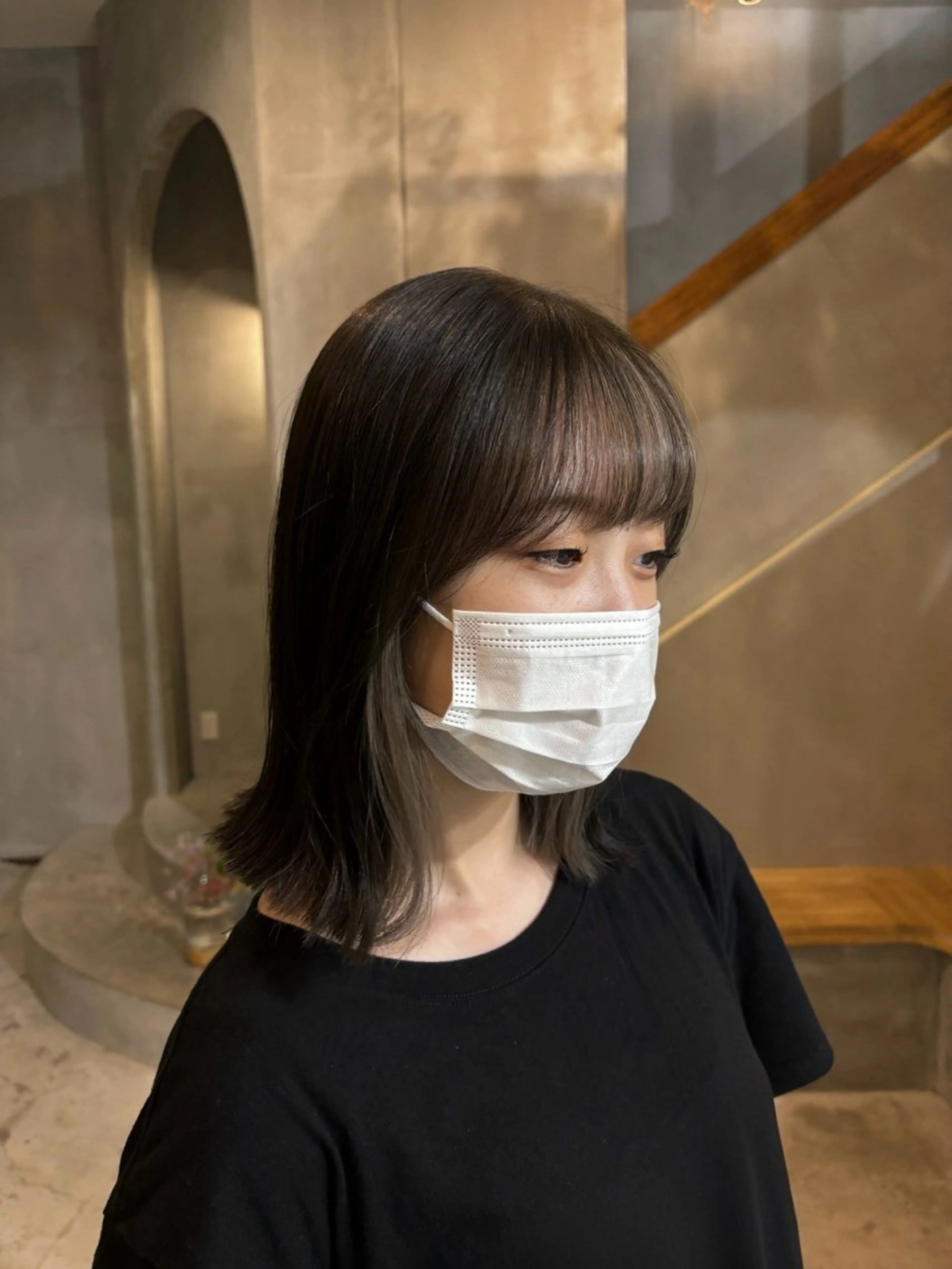 ショート カラー ベージュカラー 透明感カラー インナーカラー オリーブカラー 小西 萌々香のヘアスタイル