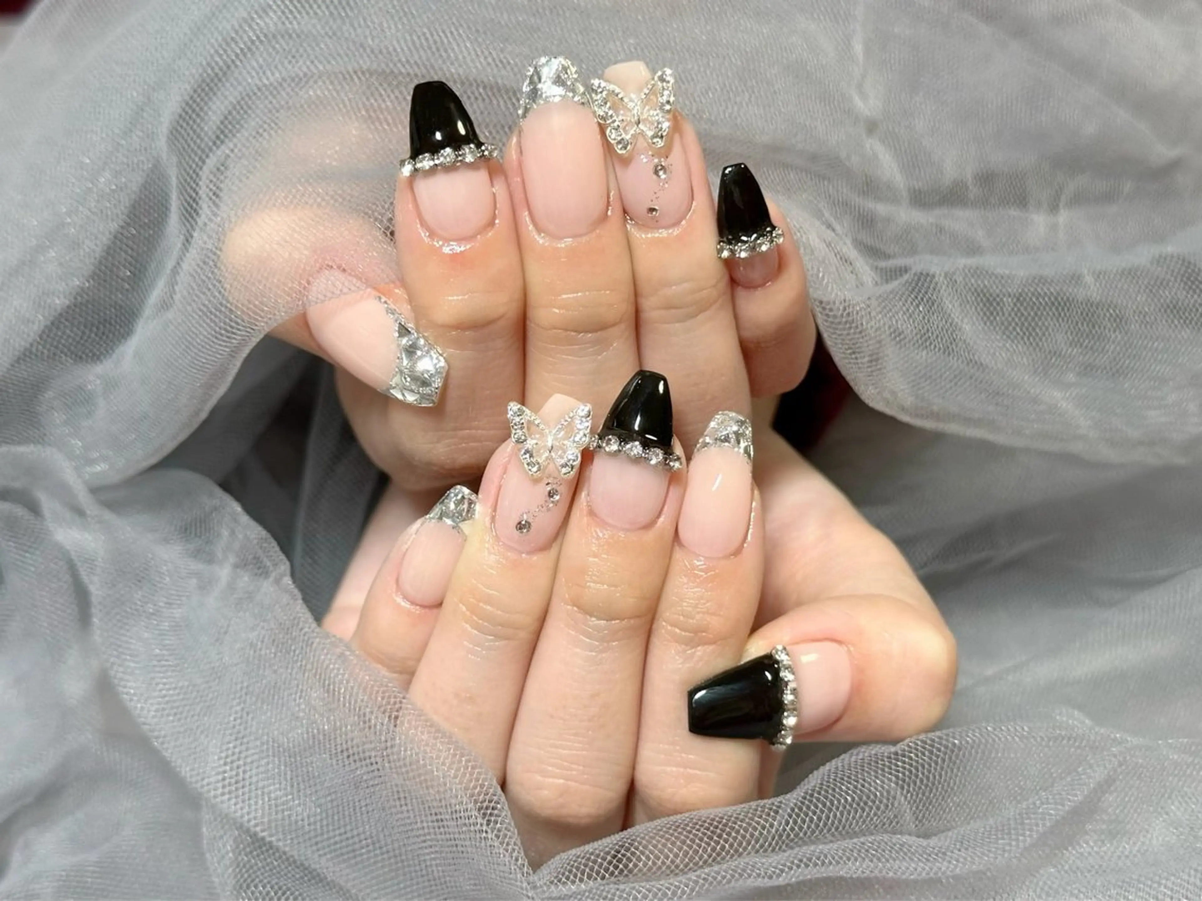 ネイル フレンチネイル ガラスフレンチ ハンドネイル KURELLY所属・Nail Salon KURELLYのネイルデザイン