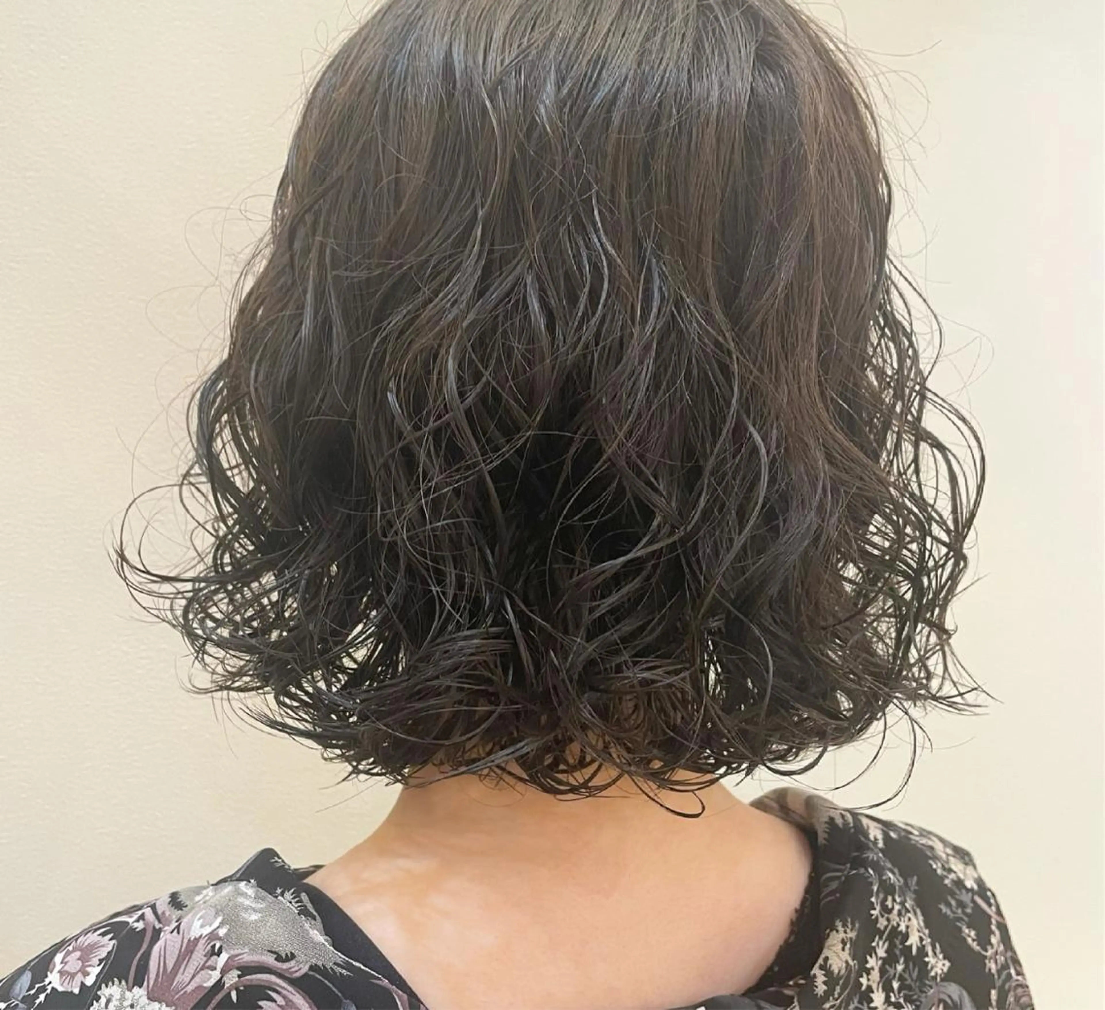 ショート カット パーマ トリートメント 坂田 友梨奈のヘアスタイル