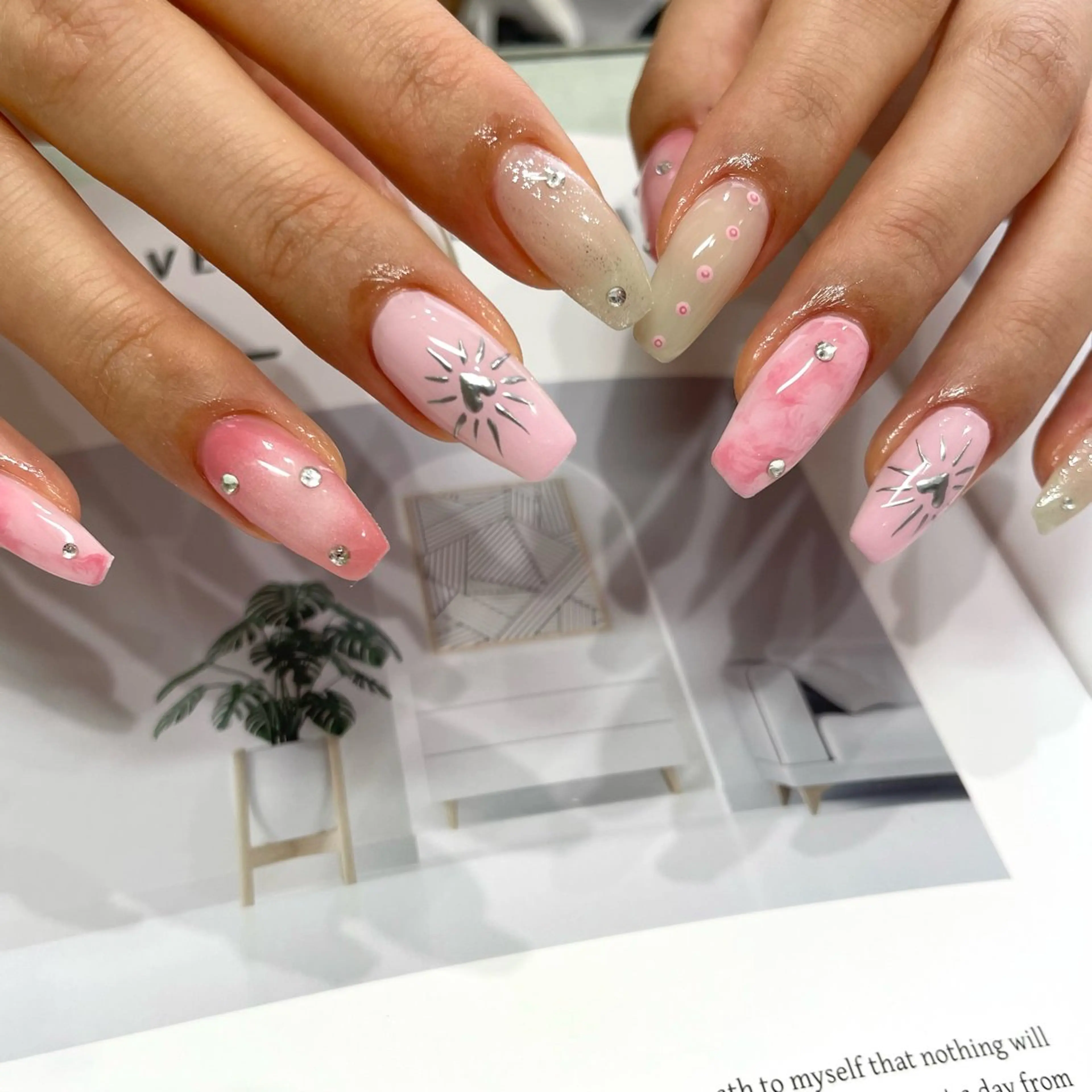 ネイル ハンドネイル Allure 吉村瑞月のネイルデザイン
