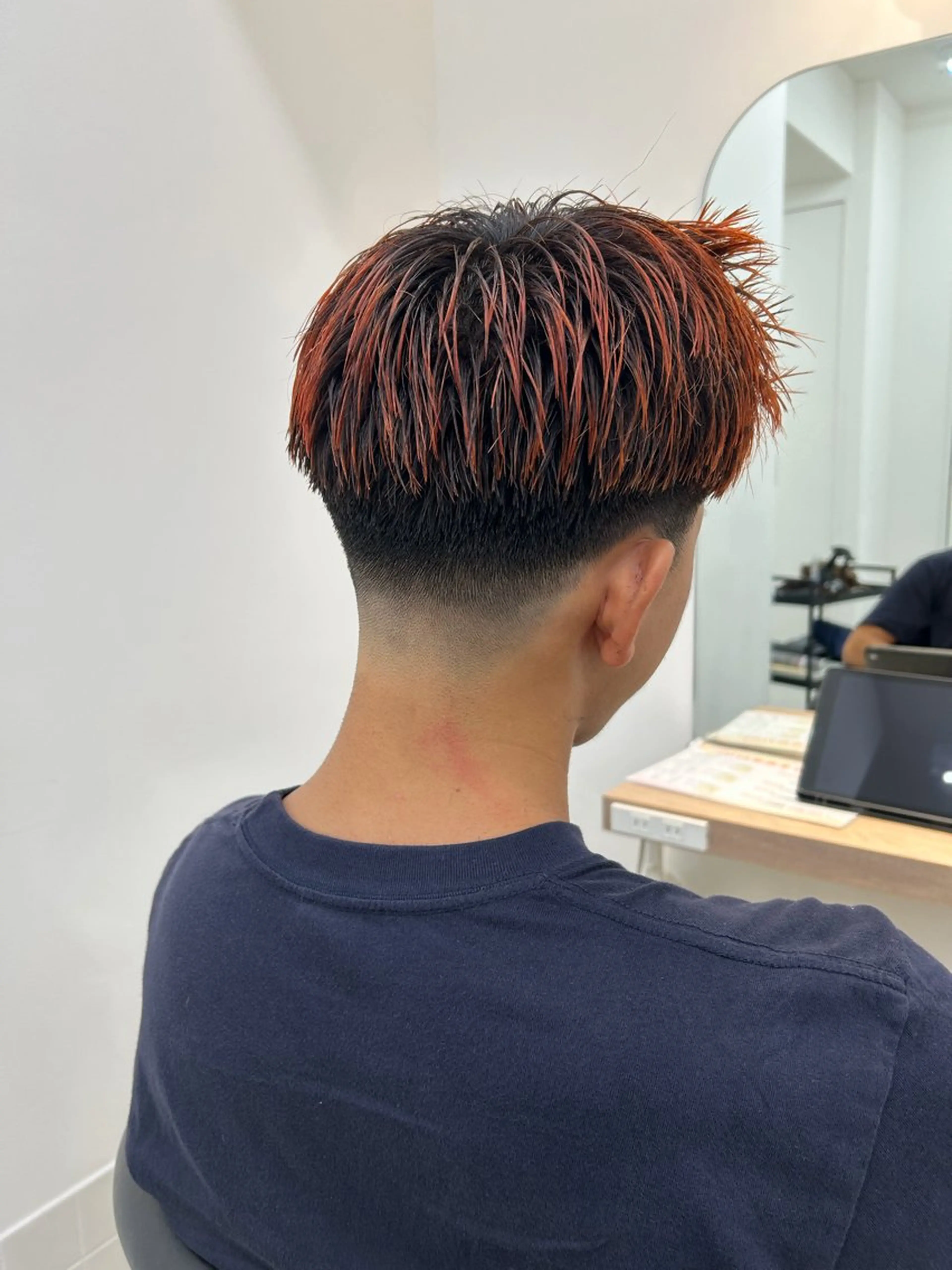 カラー 加本 翼のヘアスタイル