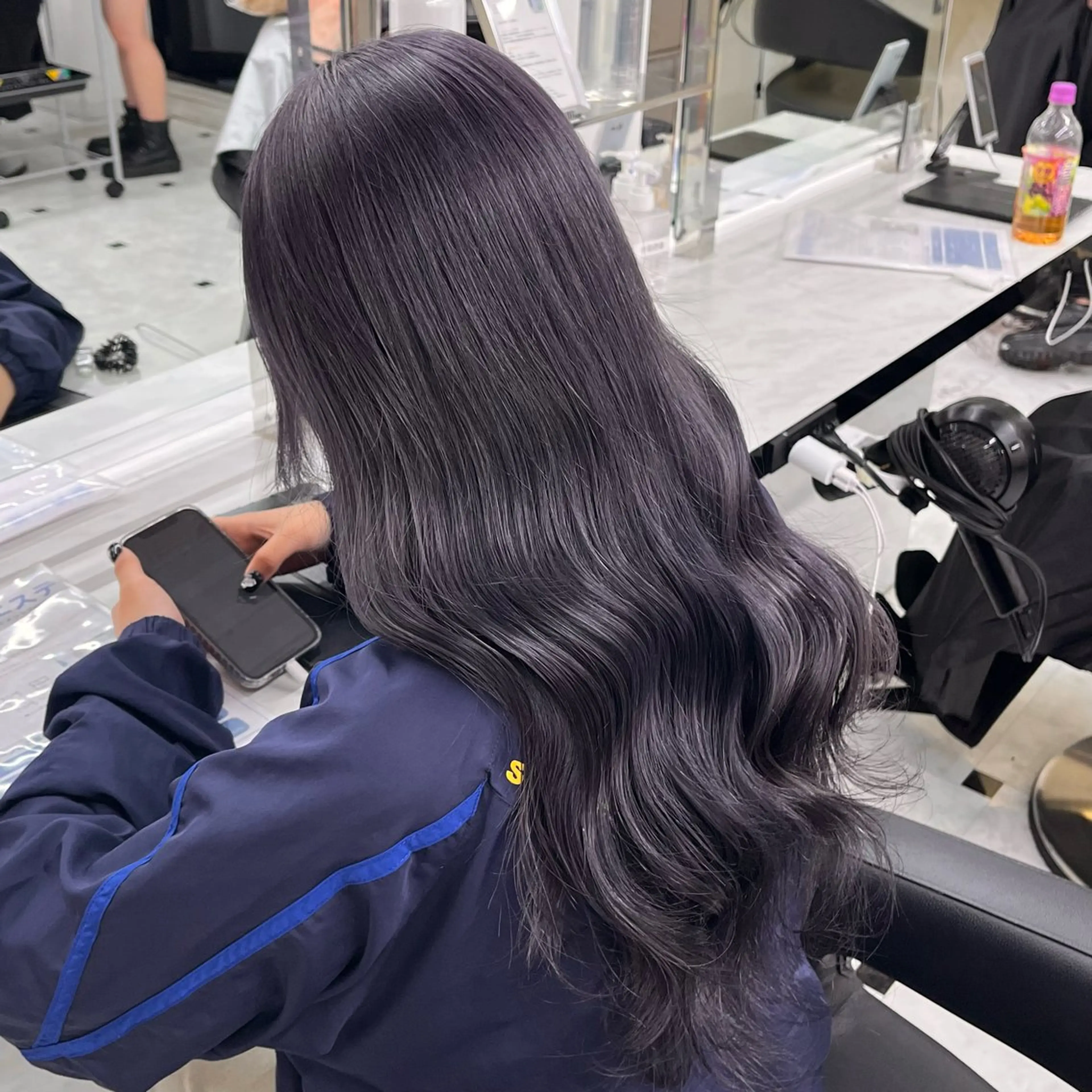 セミロング カラー ヘアアレンジ ヘアカラー トリートメント ヘッドスパ ヘアセット 🍒透明感カラー🌨 🥕ハイトーンカラーのヘアスタイル