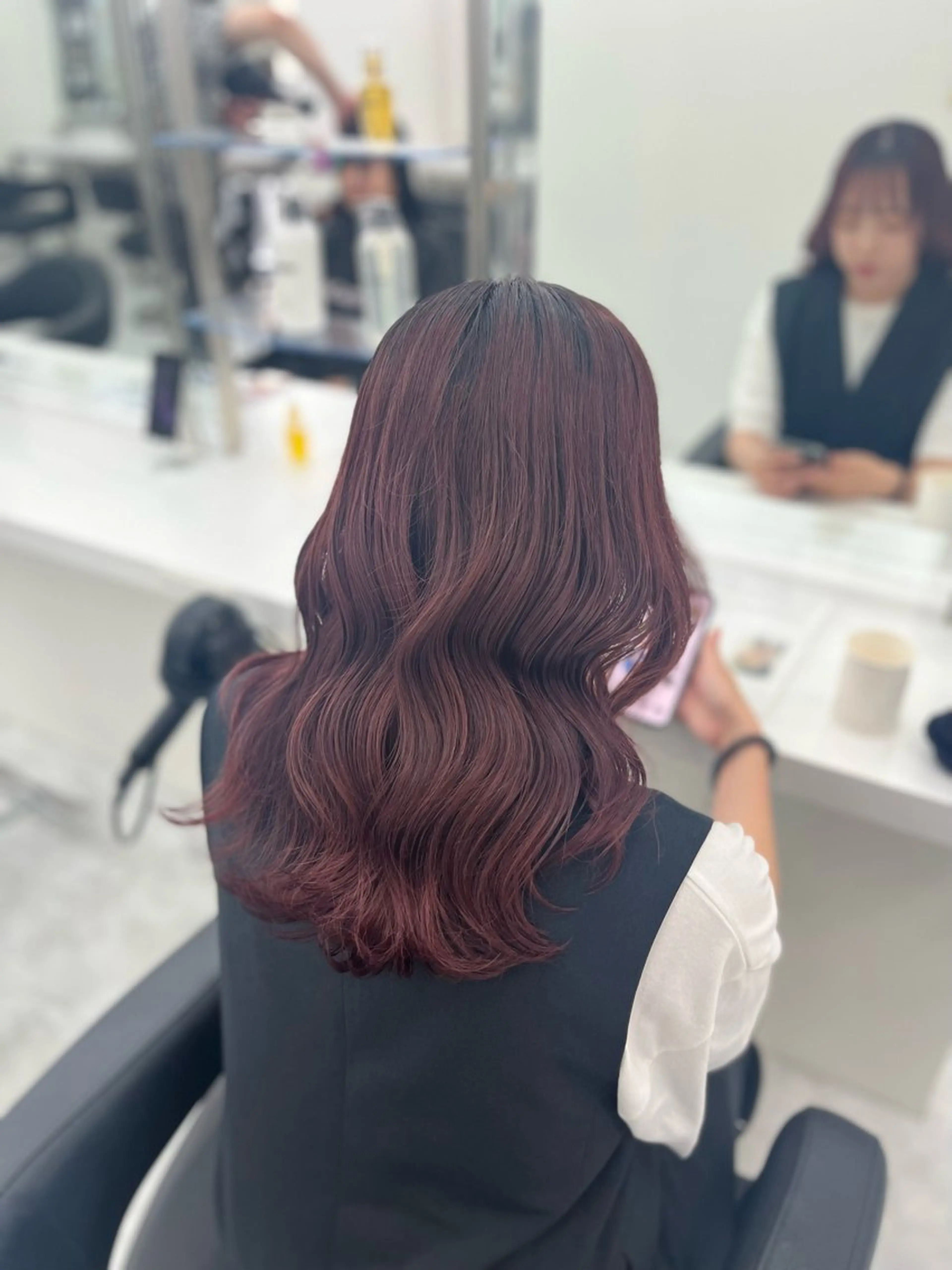 ロング カラー ヘアアレンジ 艶髪ハイトーン🫧 Kurehaのヘアスタイル