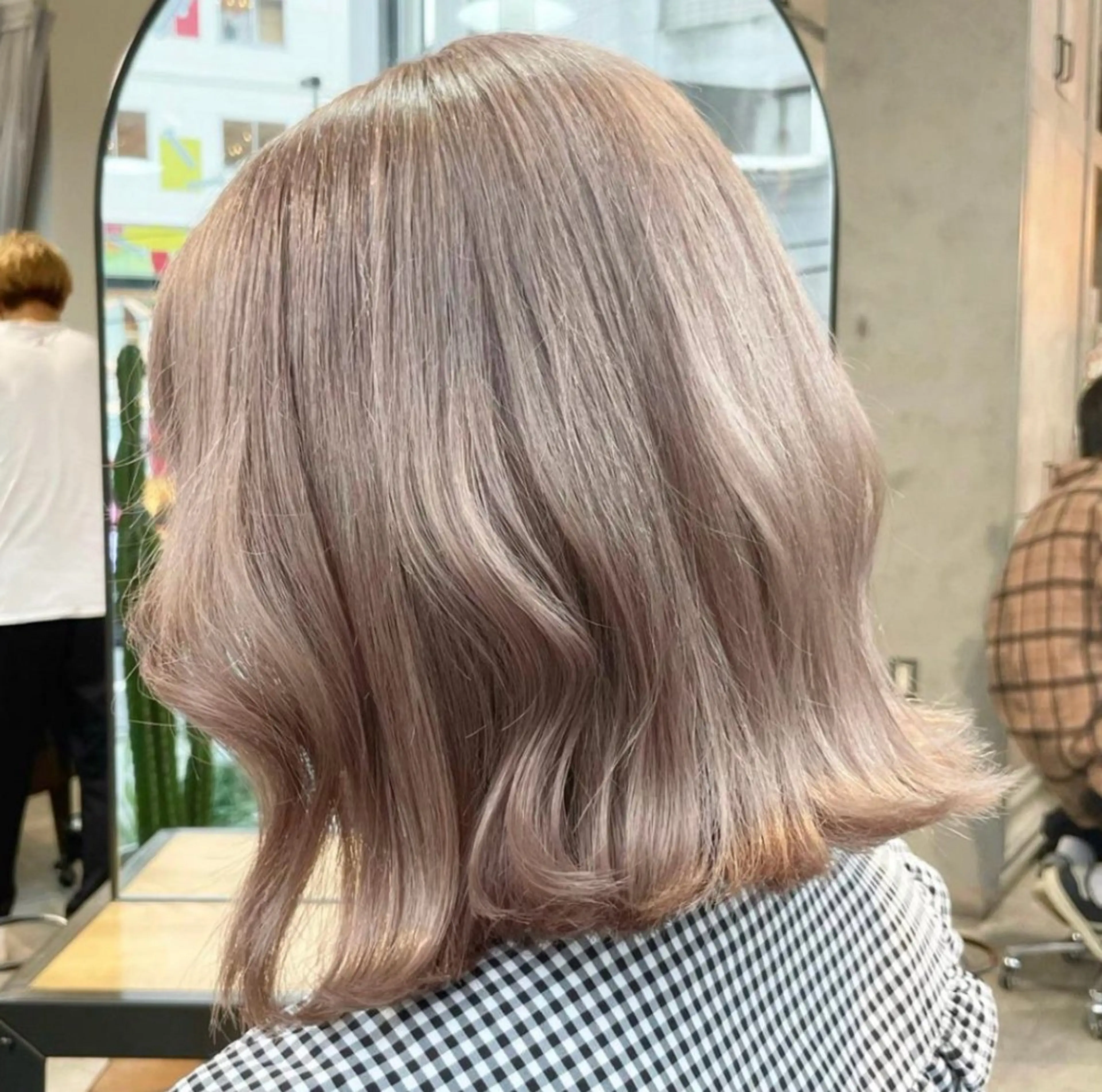 ミディアム カラー ヘアアレンジ 🎀ハイトーン・艶 カラー HANA🎀のヘアスタイル