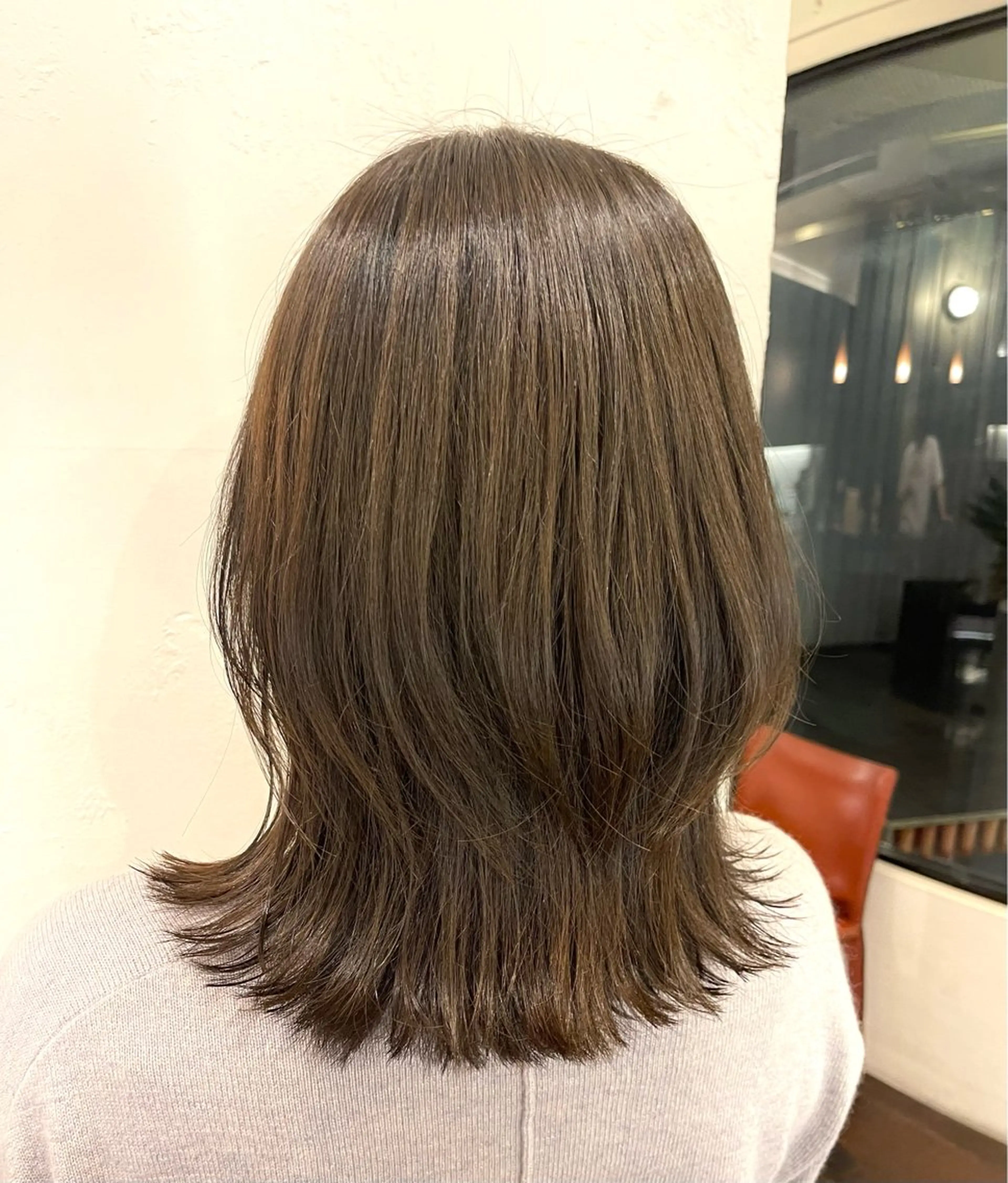 ミディアム カラー 吉田 優里のヘアスタイル