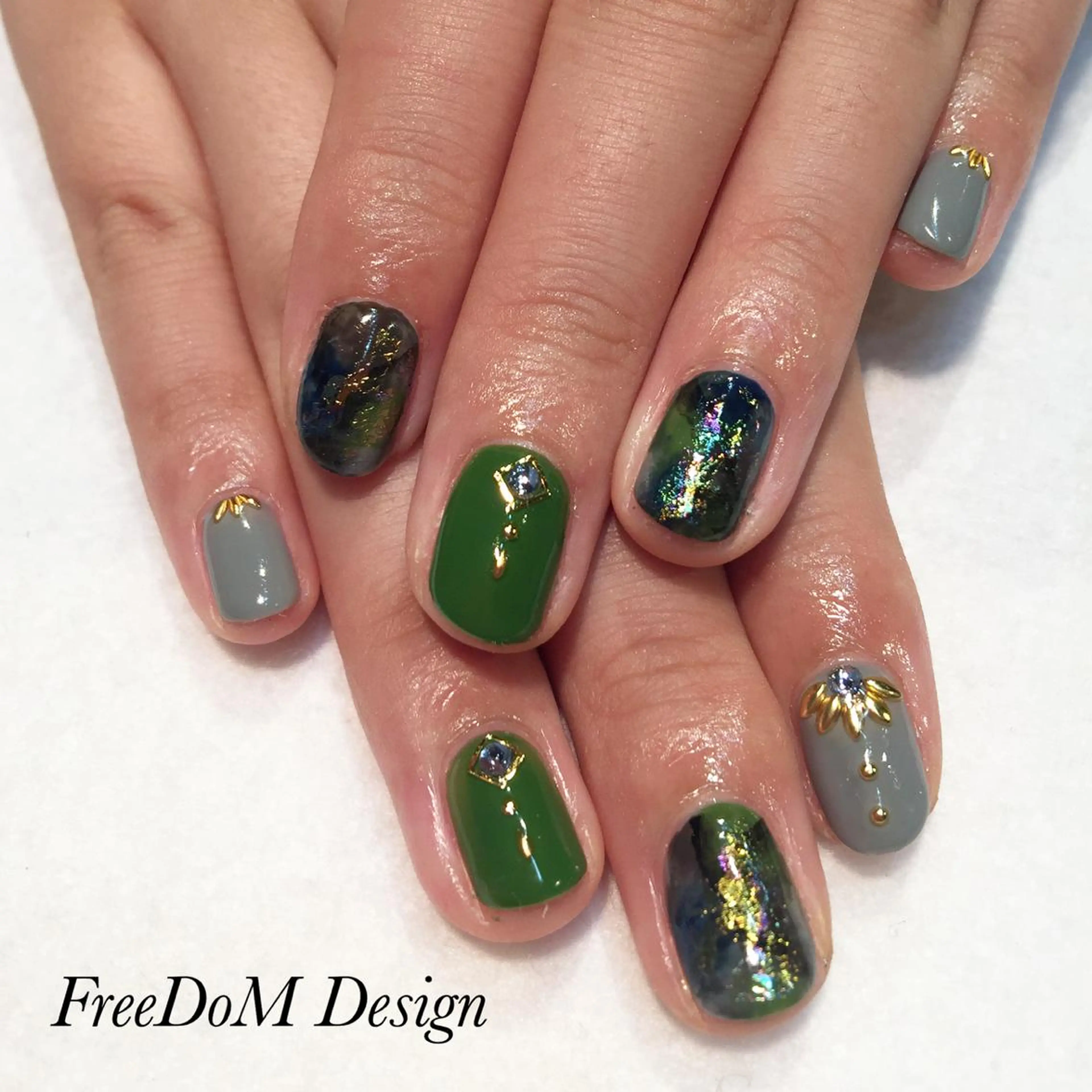 ネイル アートネイル ＦreeDoＭ   Design所属・W KUMIのネイルデザイン