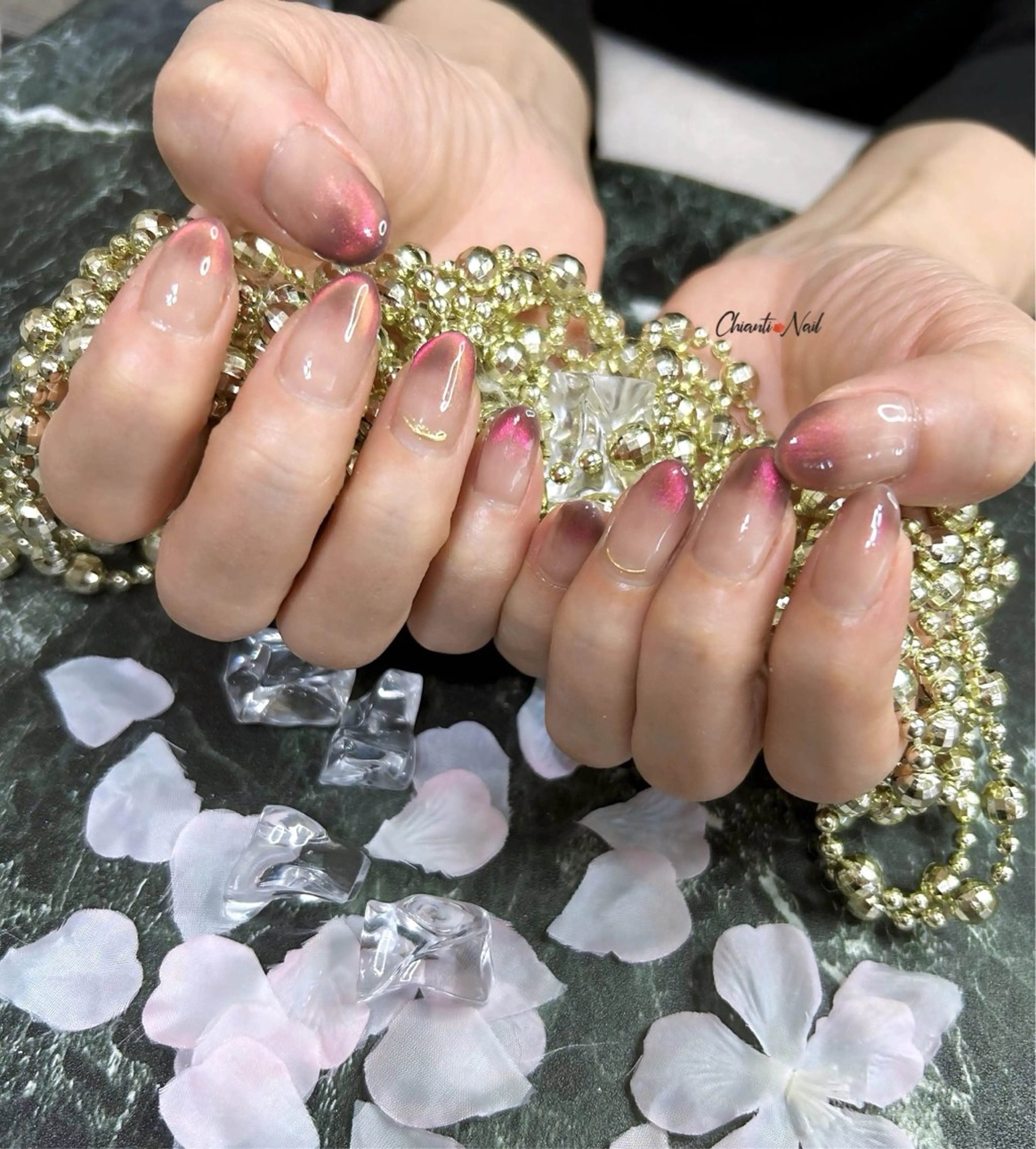 ネイル マグネットネイル Chianti Nailのネイルデザイン